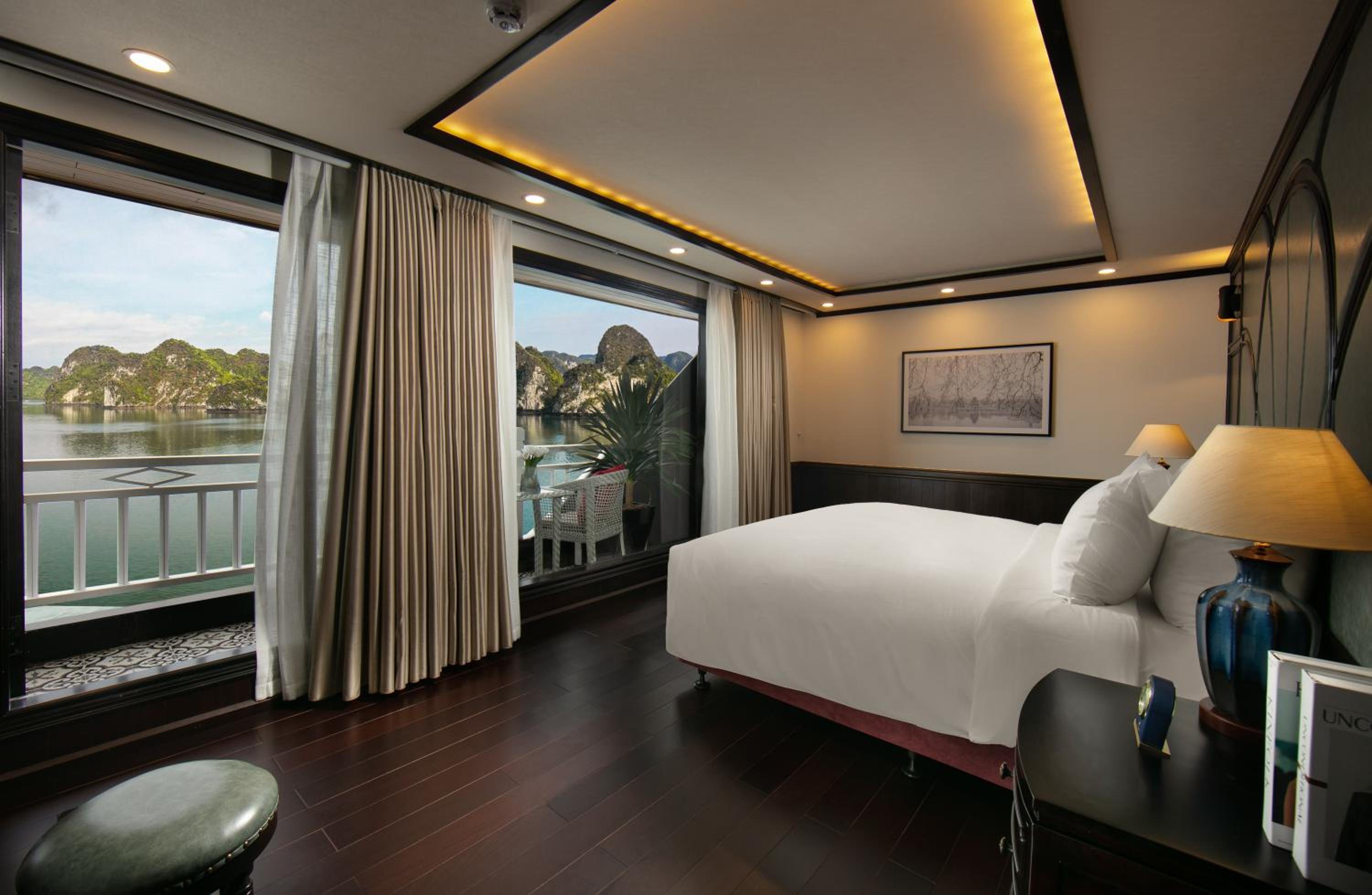 Double or Twin Room with Sea View photo 3