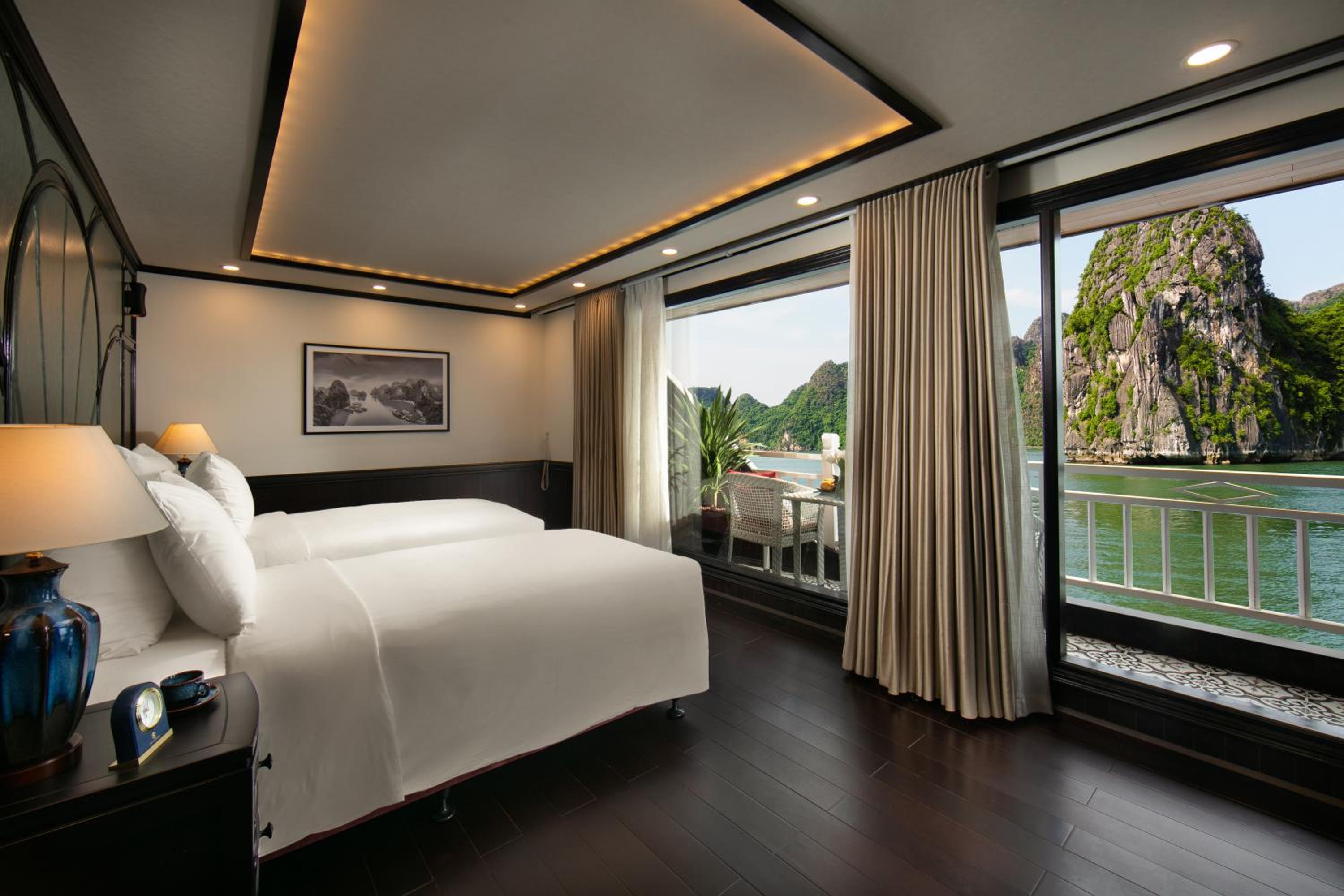 Double or Twin Room with Sea View photo 2