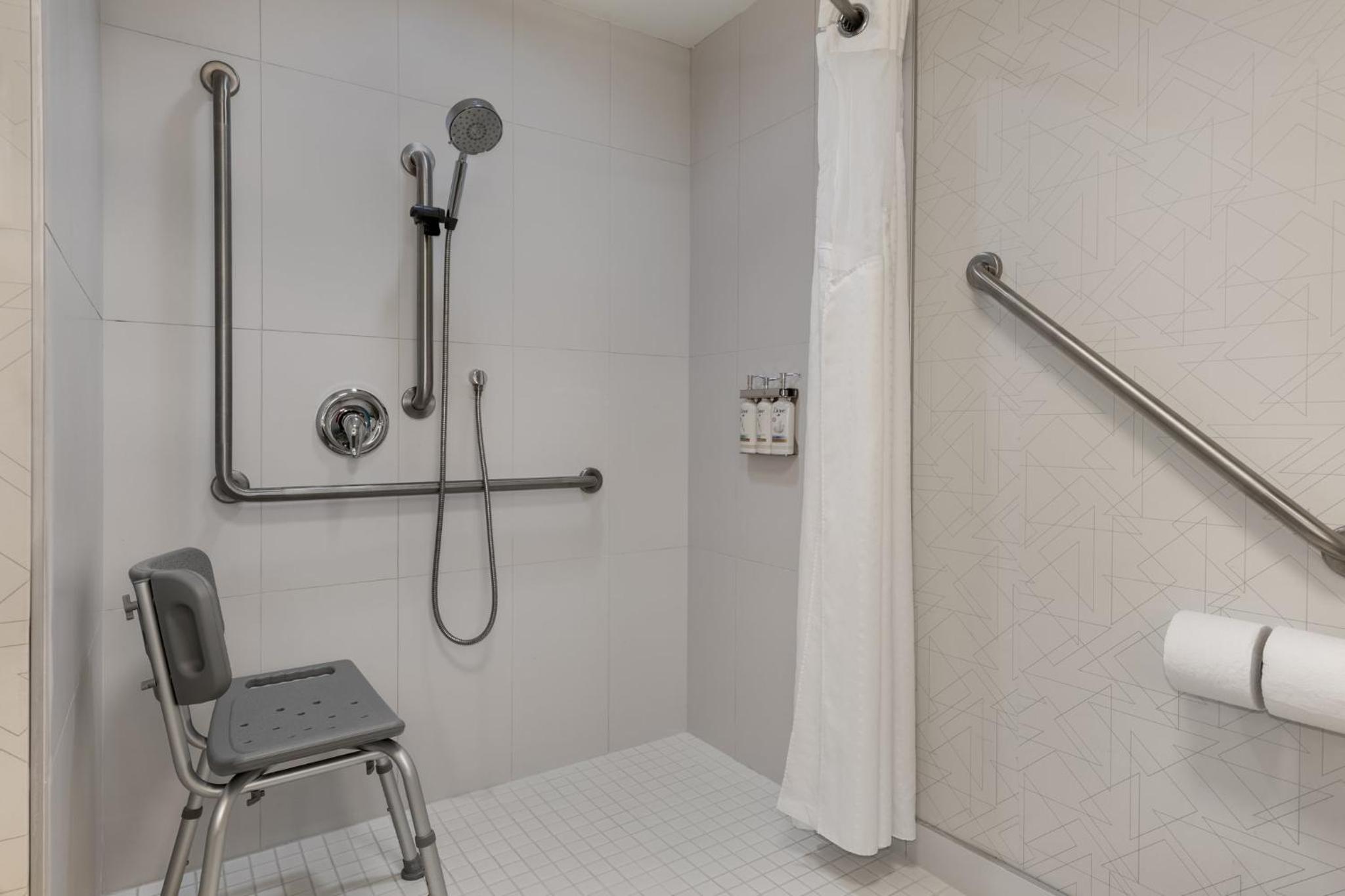 Holiday Inn Express & Suites Ottawa East-Orleans by IHG, Bild 10