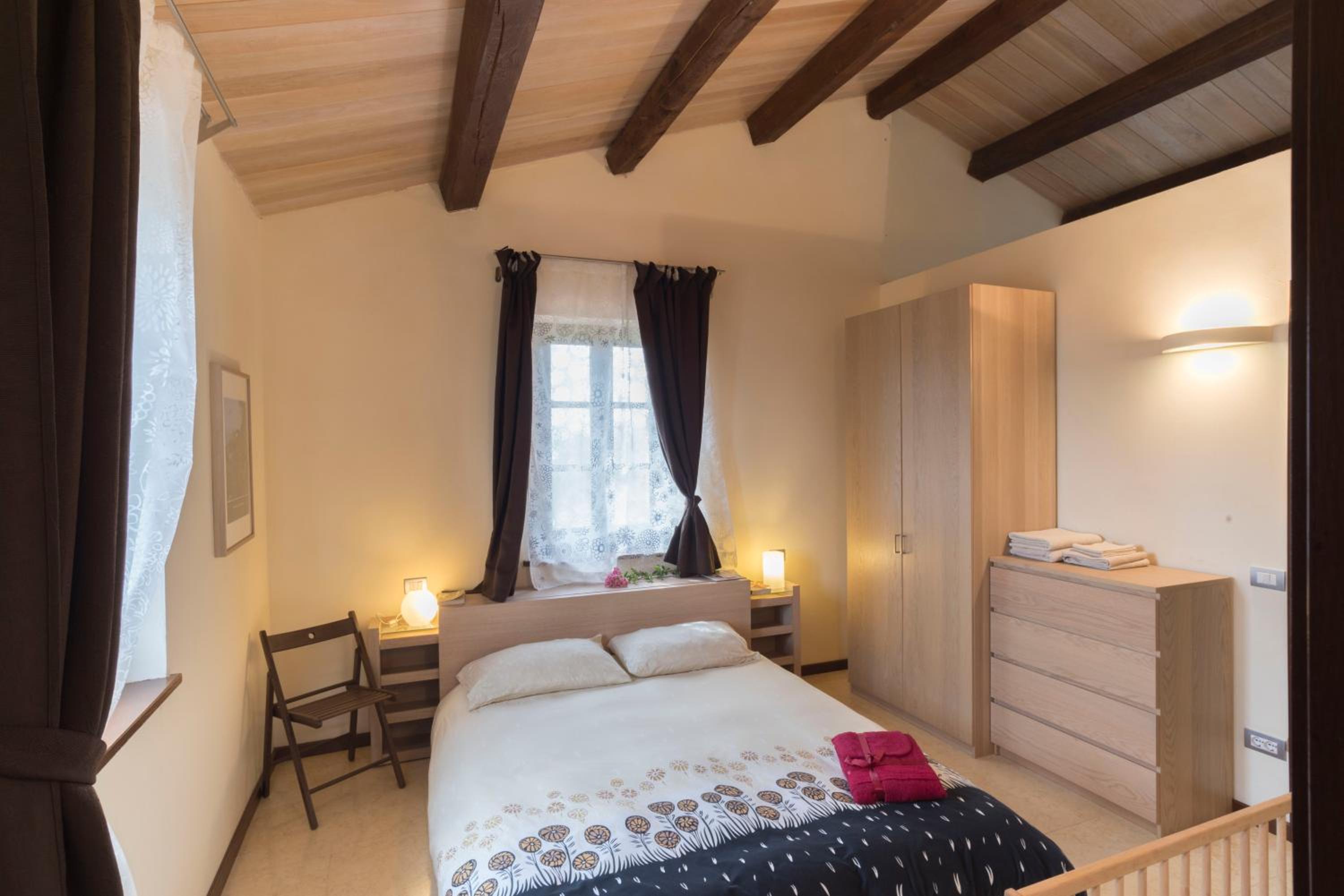 One-Bedroom Apartment with Terrace photo 3