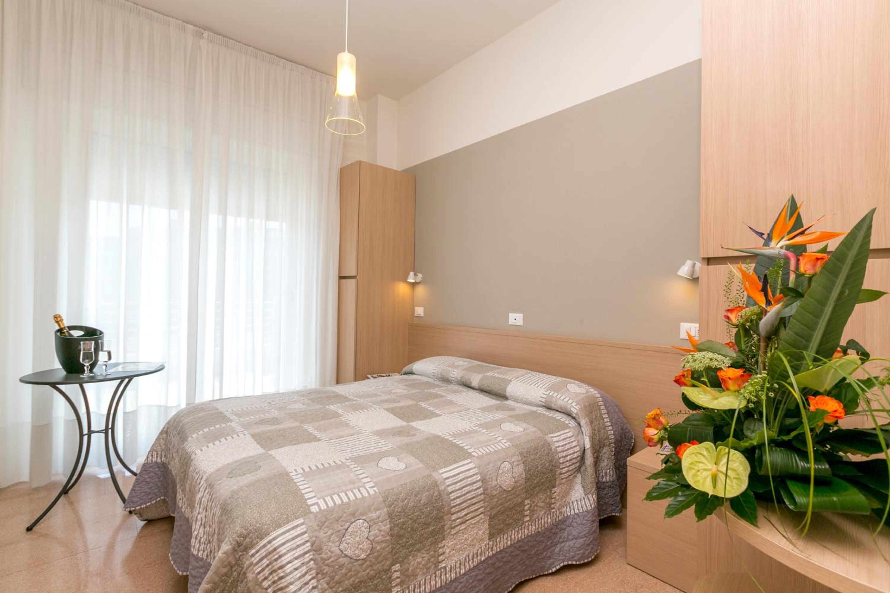 Double or Twin Room - Photo 2