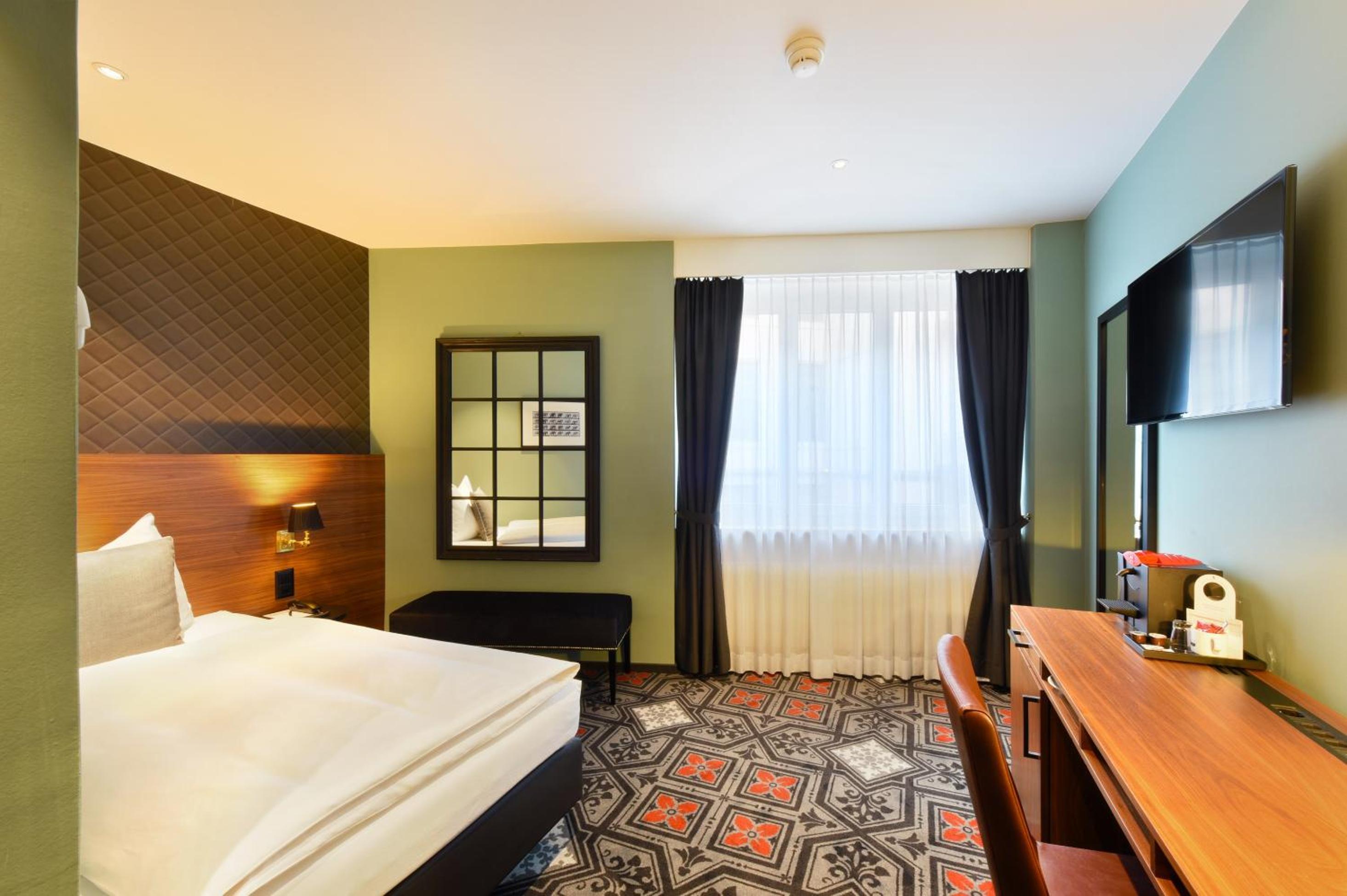 Small Doppelzimmer thumbnail 6