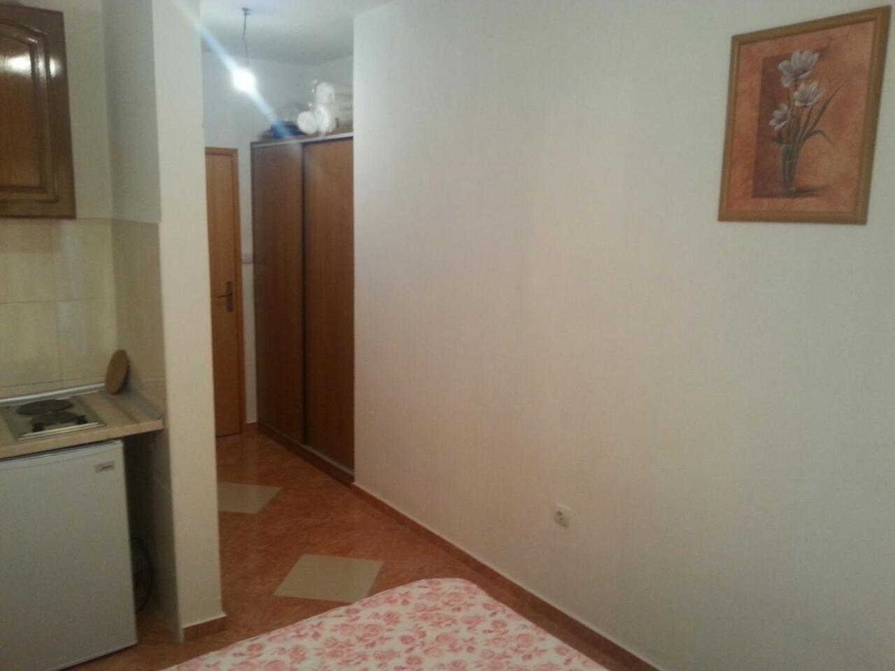 Studio Apartment photo 2