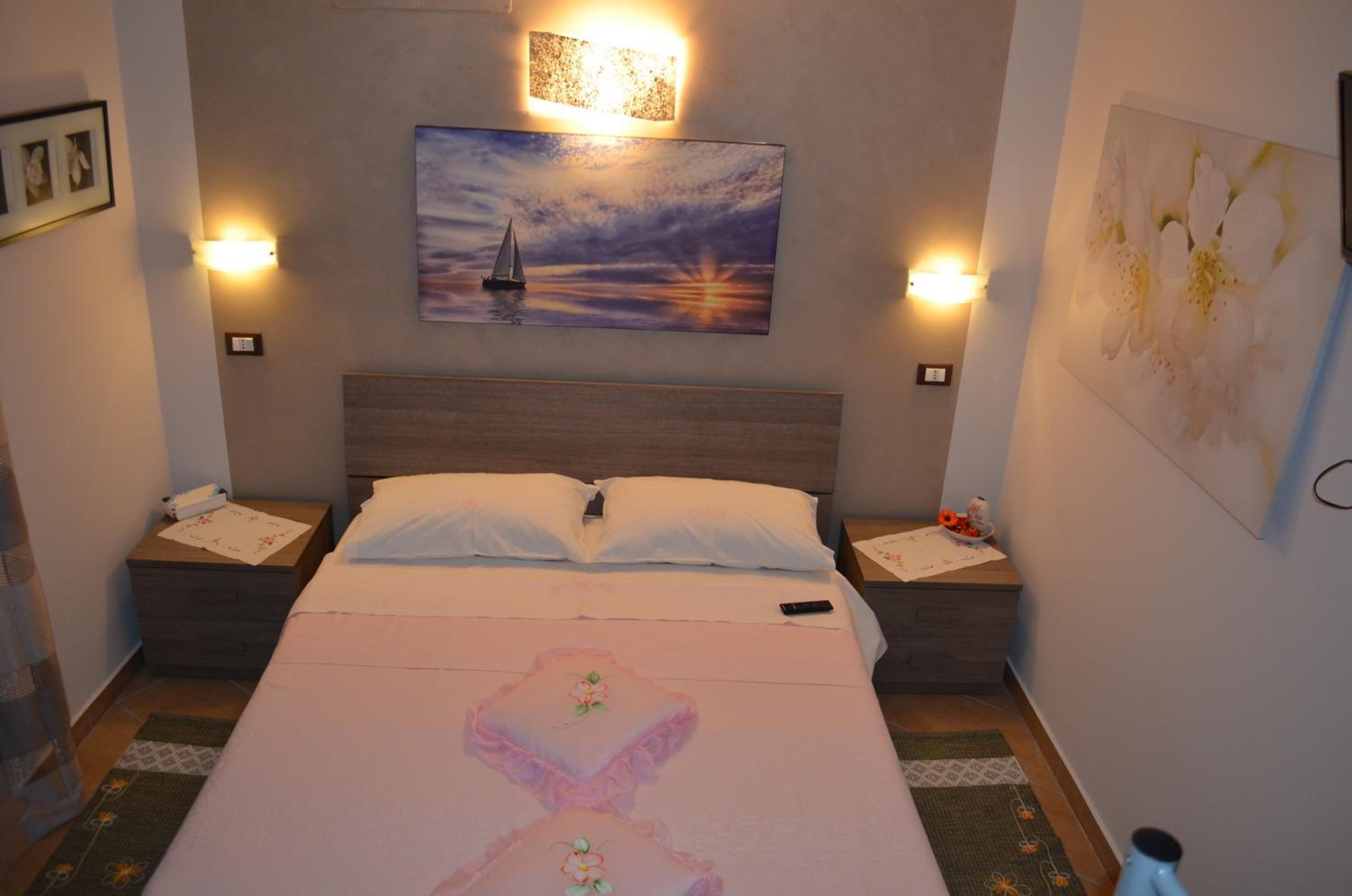 Classic Triple Room photo 2