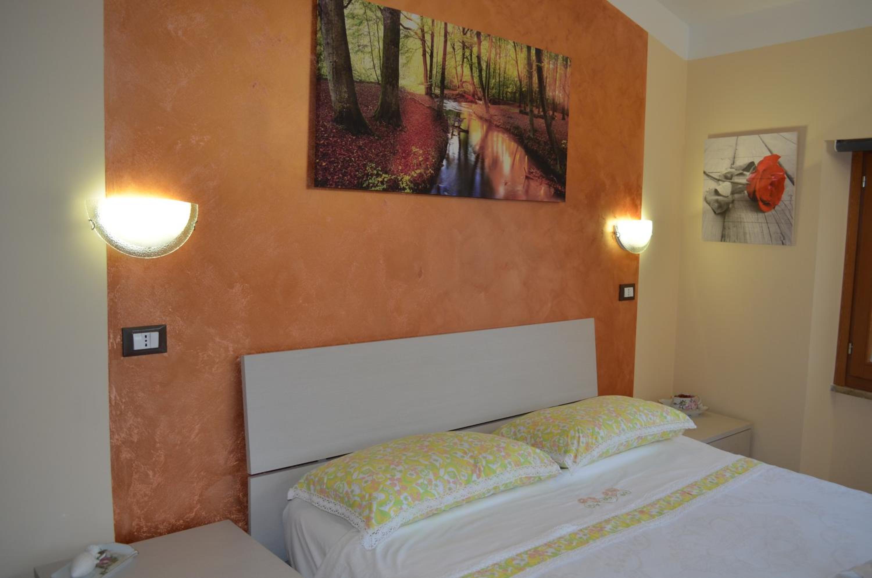 Double Room - Photo 4