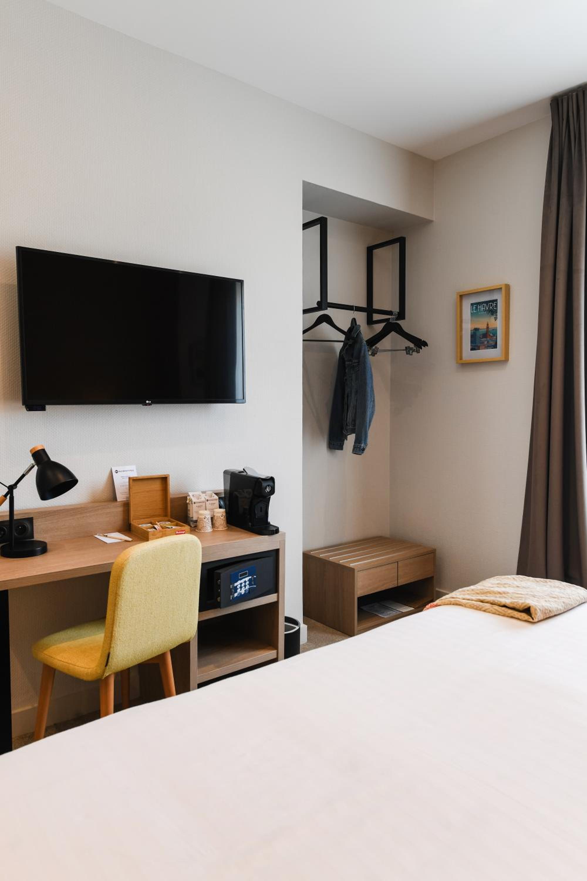 Two adjacents double rooms photo 3