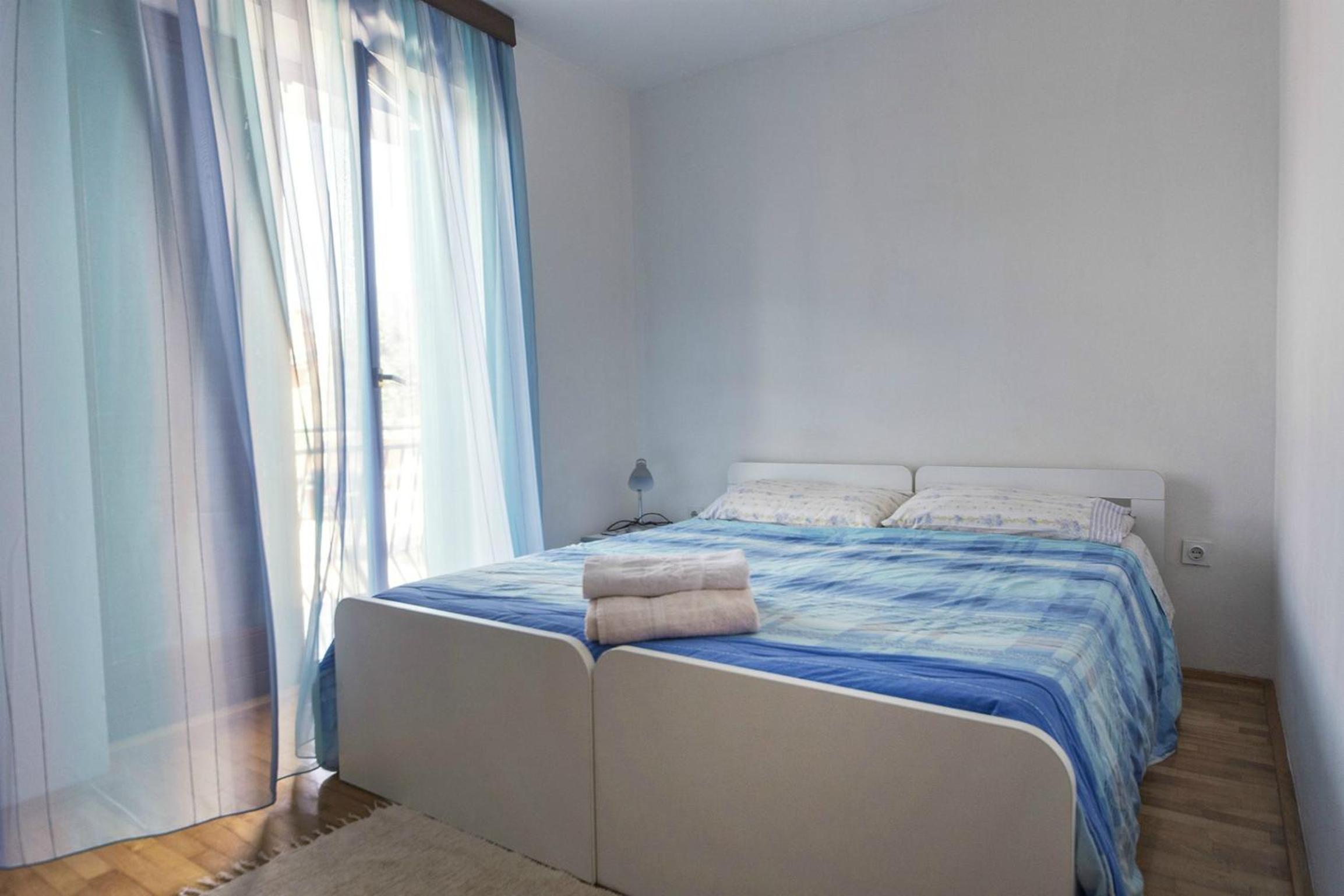 One-Bedroom Apartment with Balcony