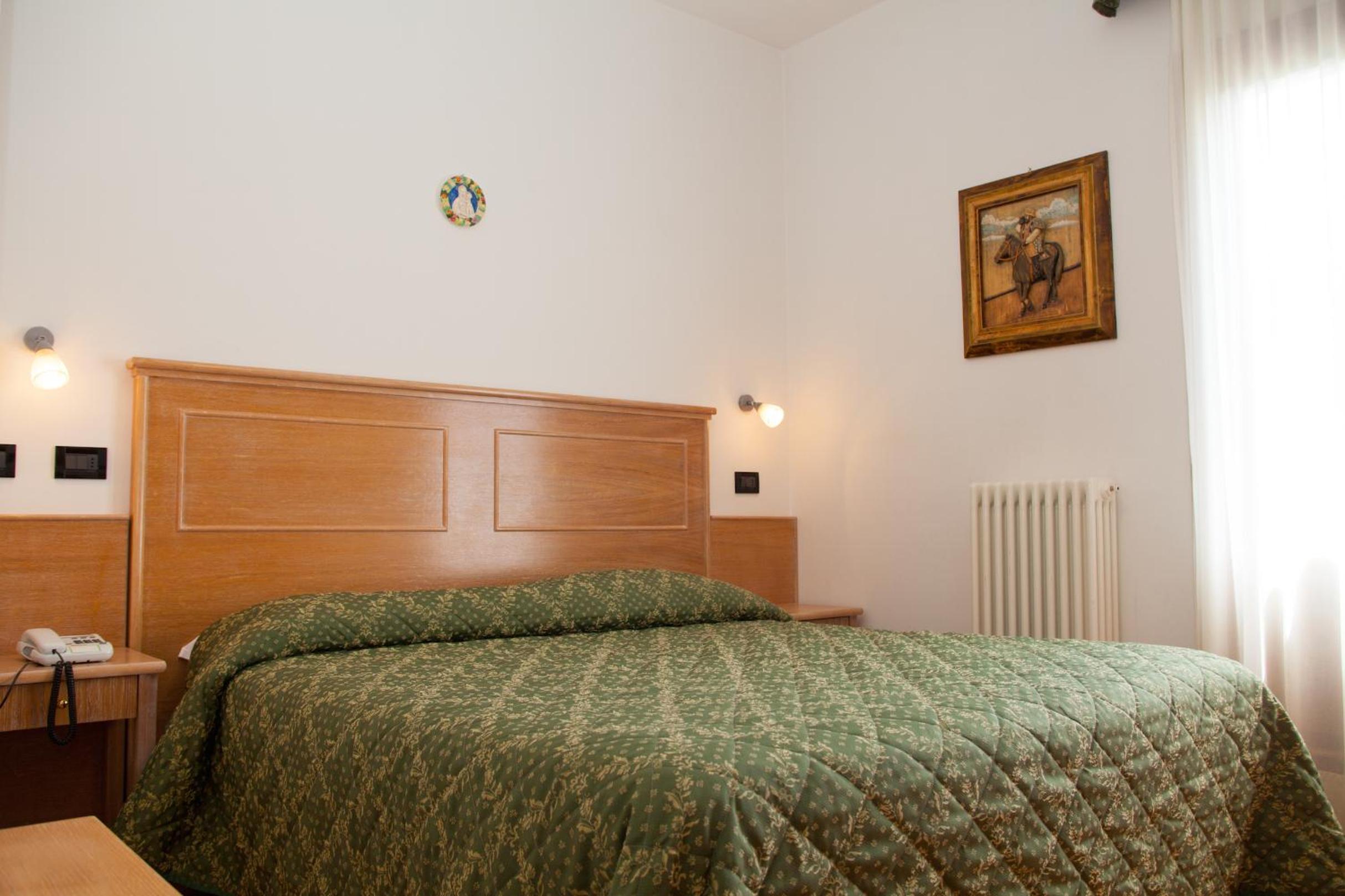 One-Bedroom Apartment with Balcony photo 1