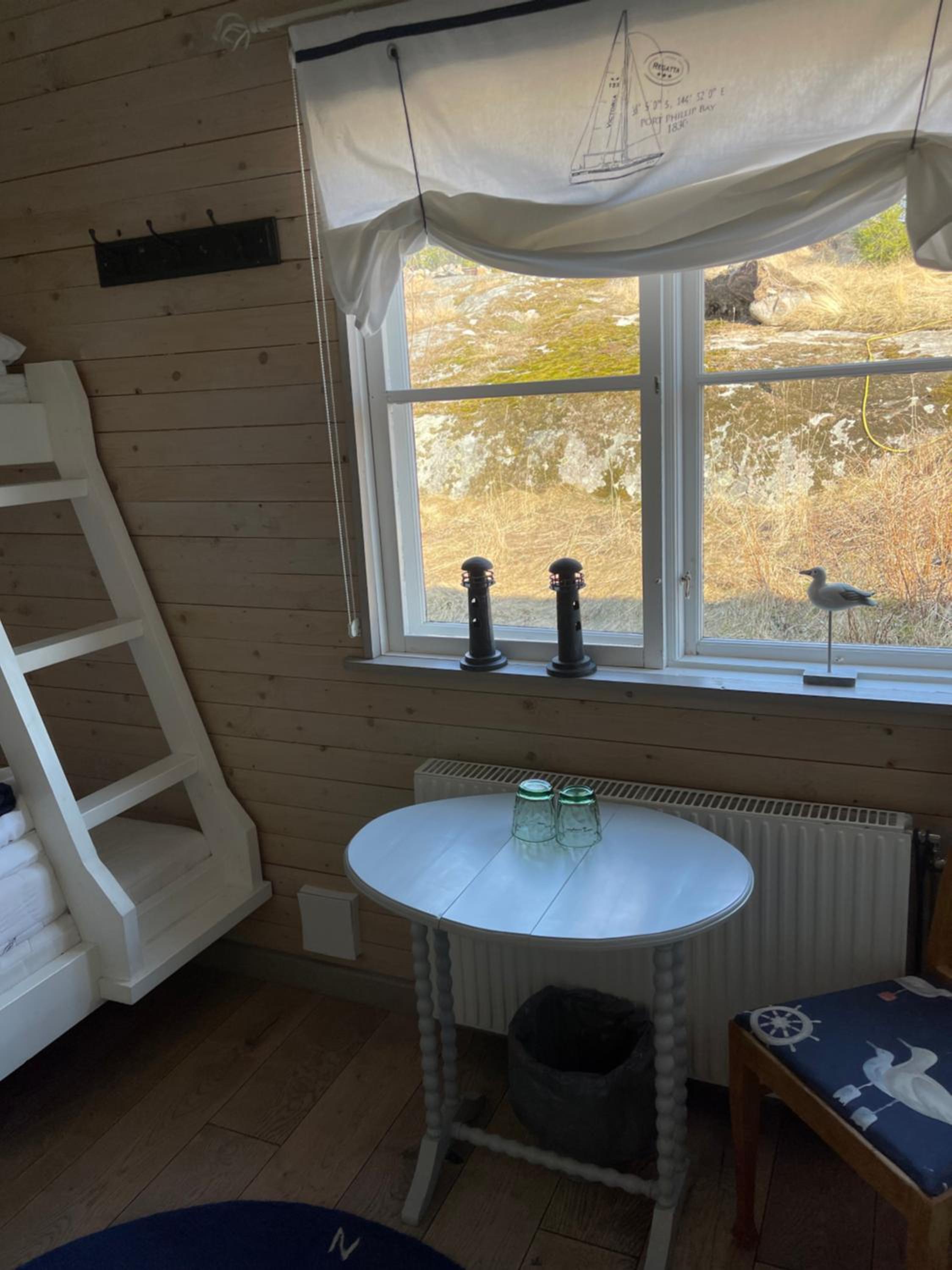 Economy Triple Room with Shared Bathroom photo 2