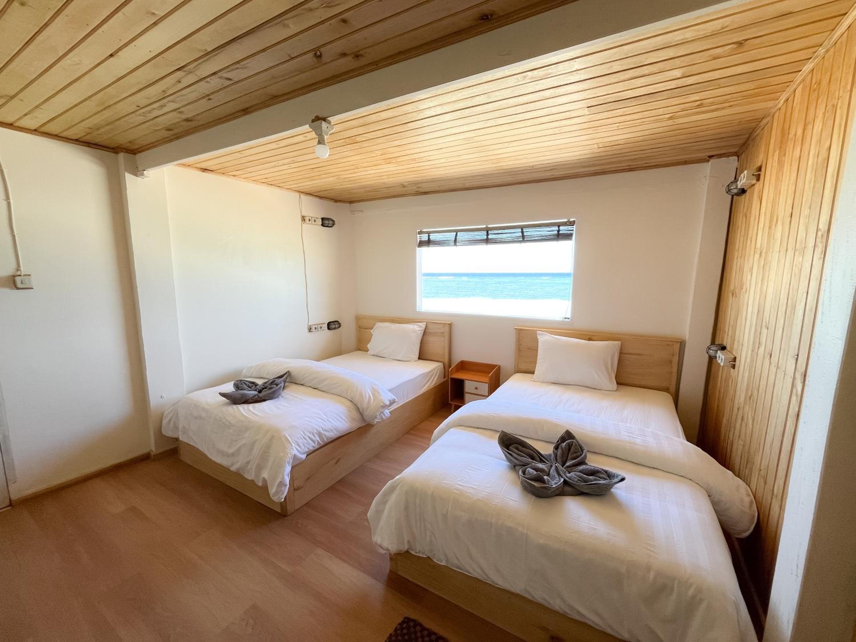 Twin Room with Sea View - Photo 1
