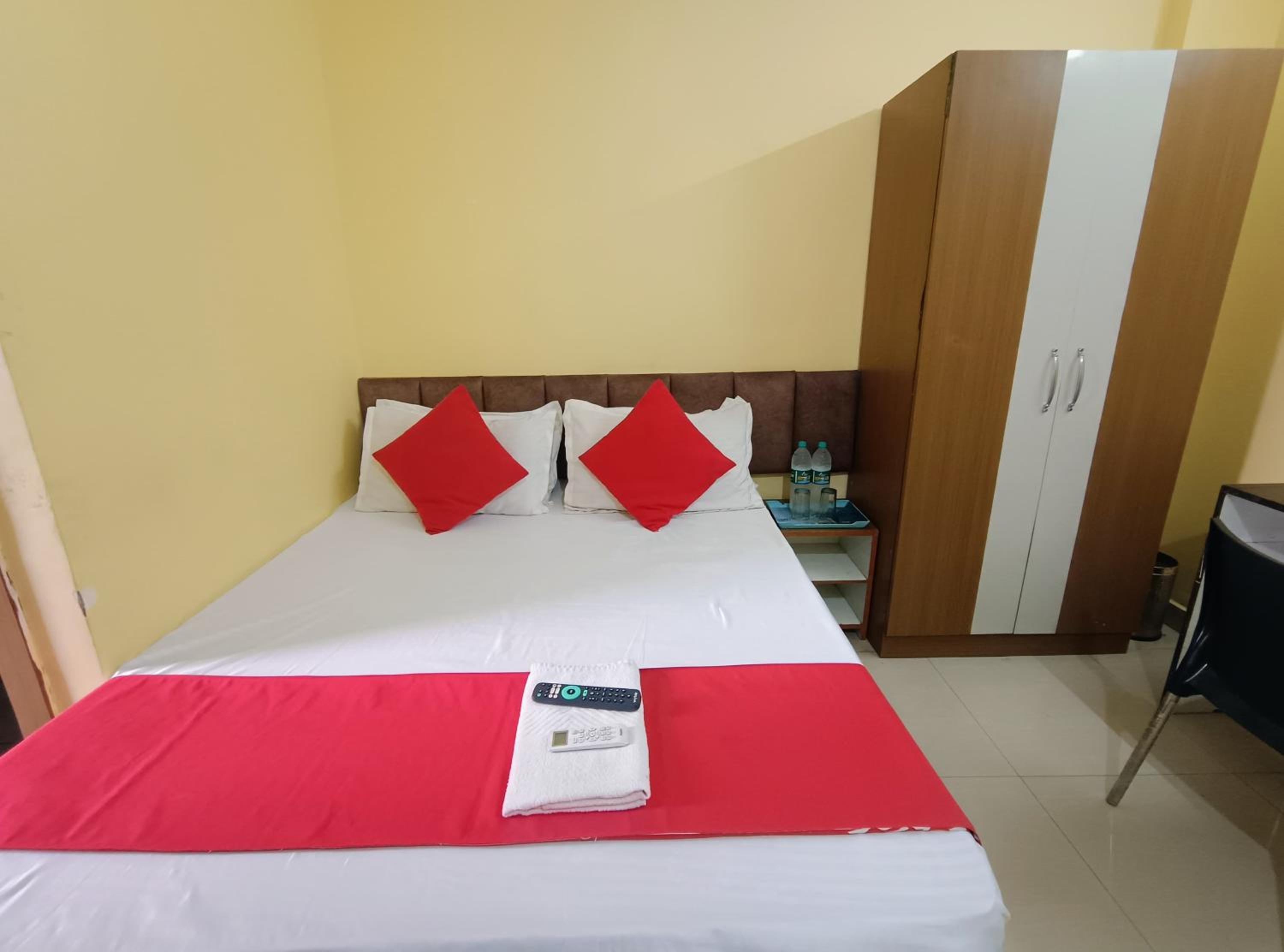 Deluxe Room - Photo 27