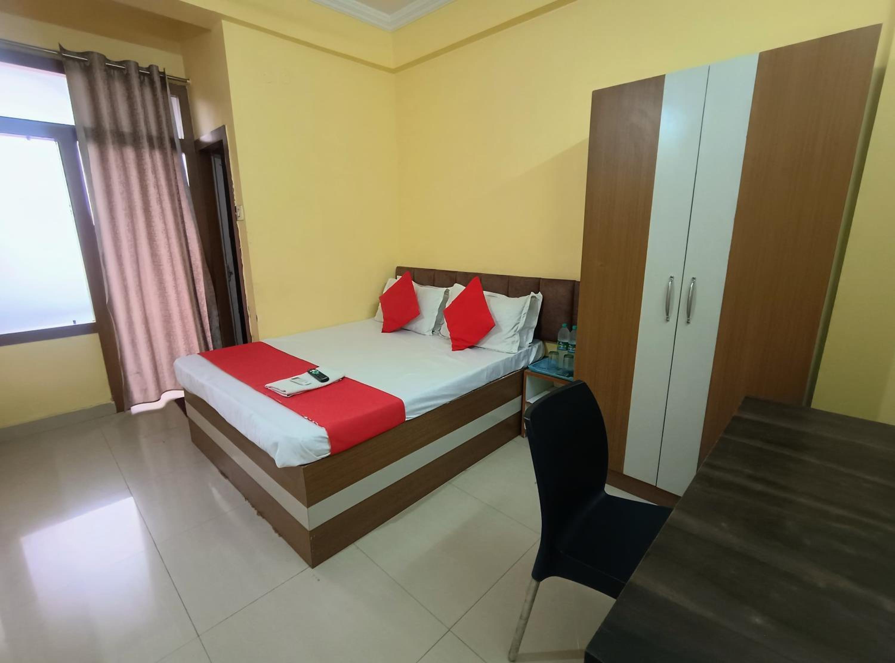 Deluxe Room - Photo 4