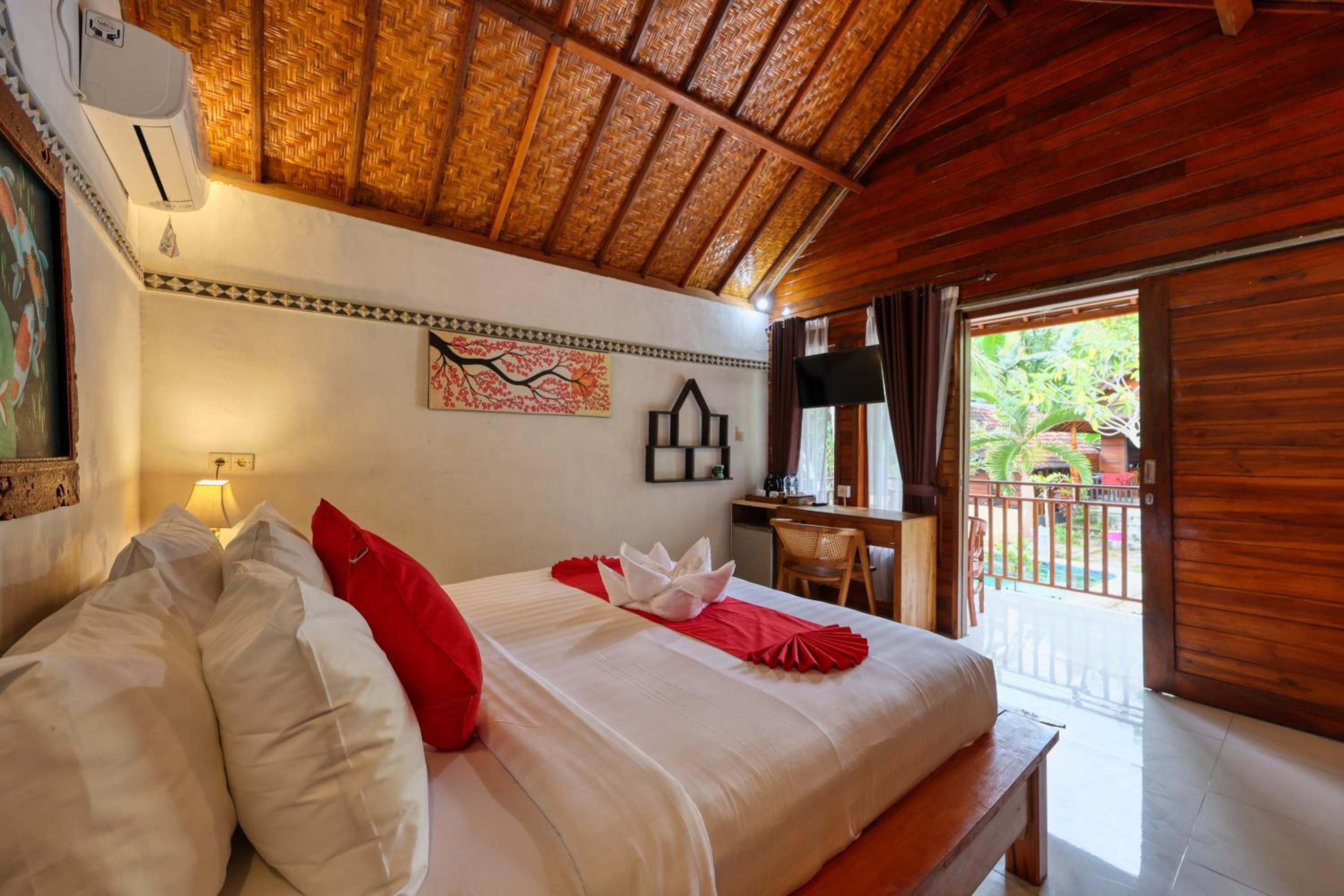 Deluxe Double Room - Photo 21
