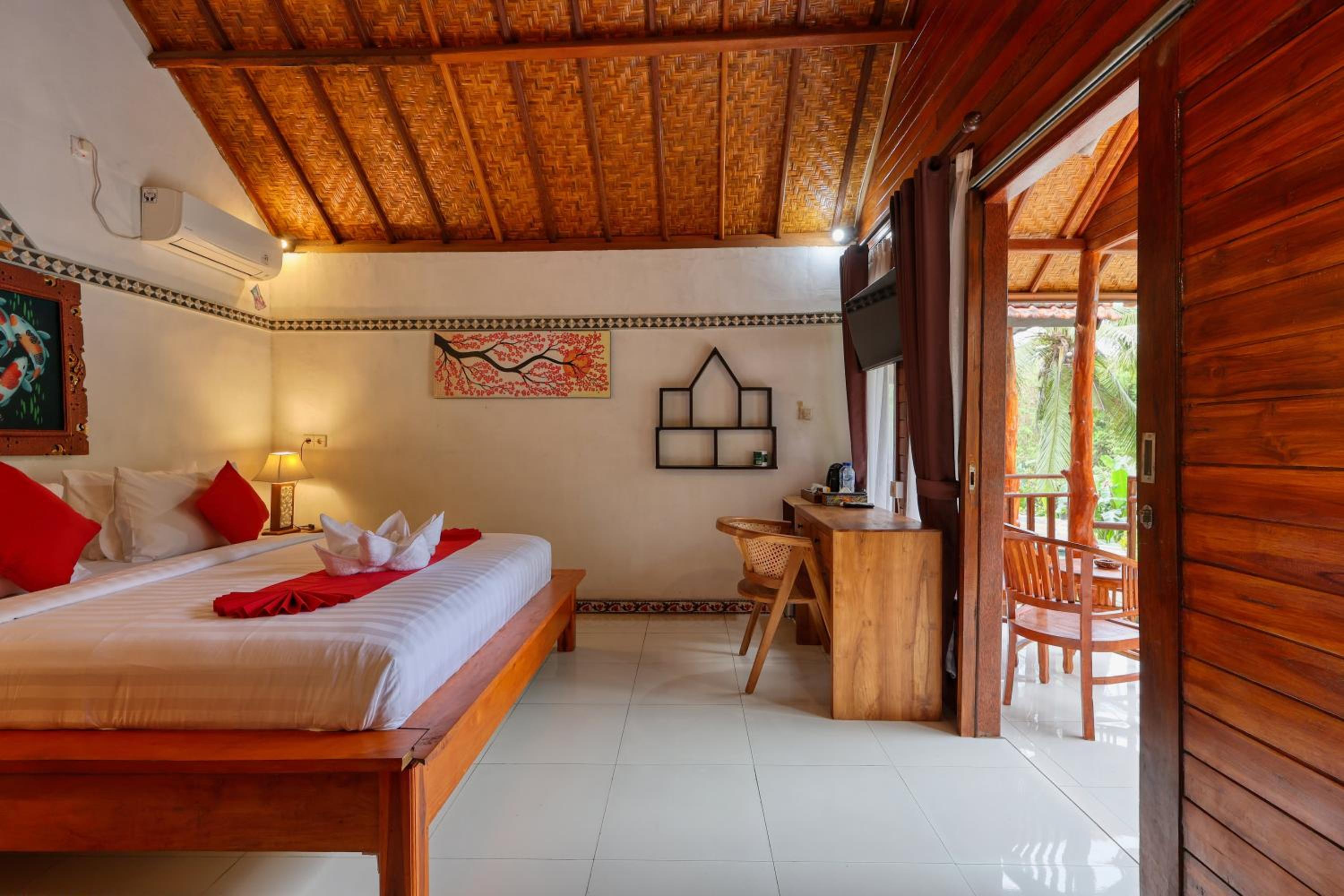 Deluxe Double Room - Photo 11