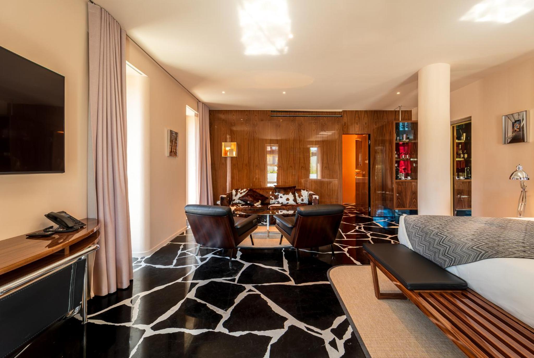 King Suite with Spa Bath