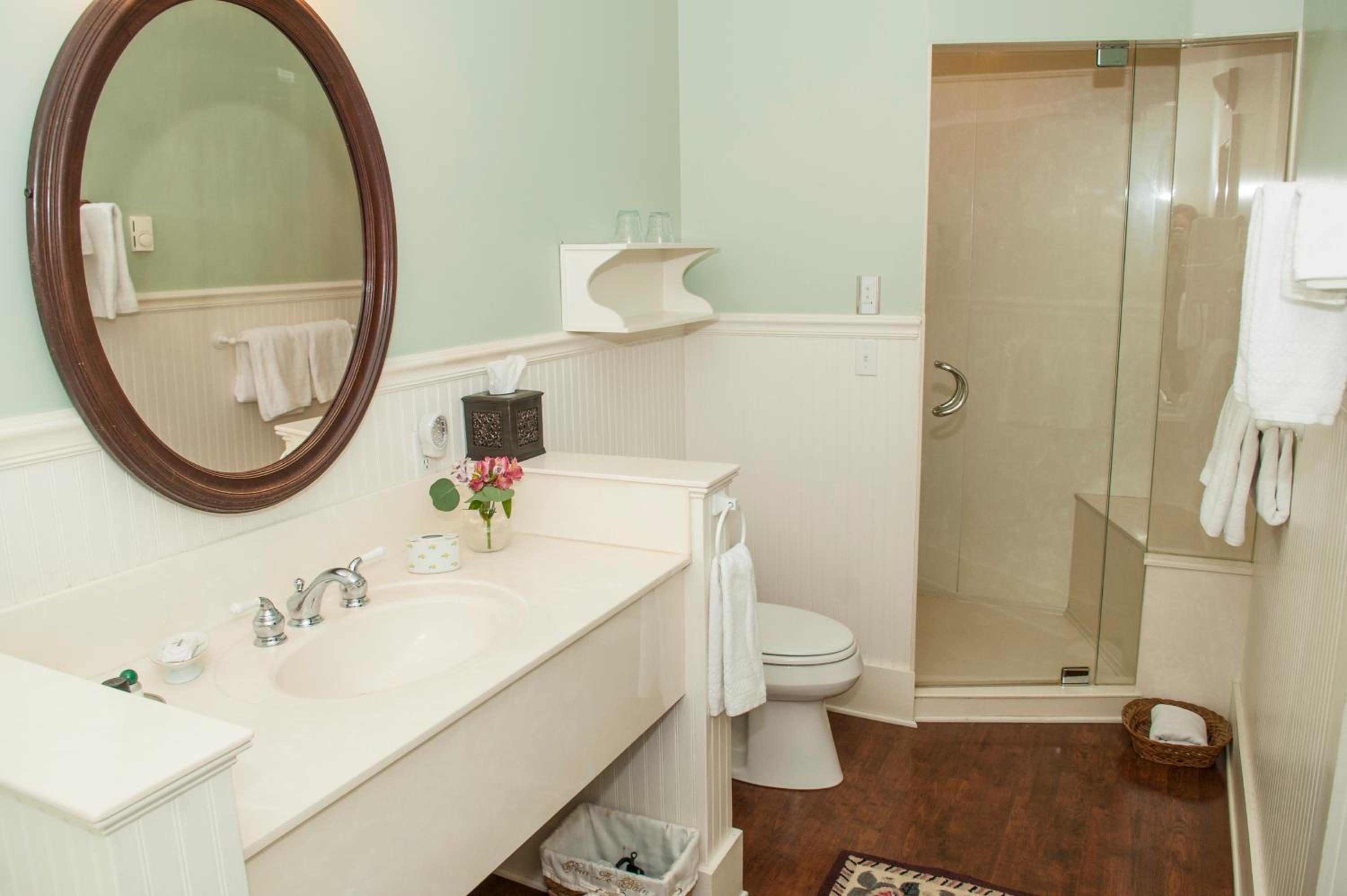 The Keeping Room photo 2