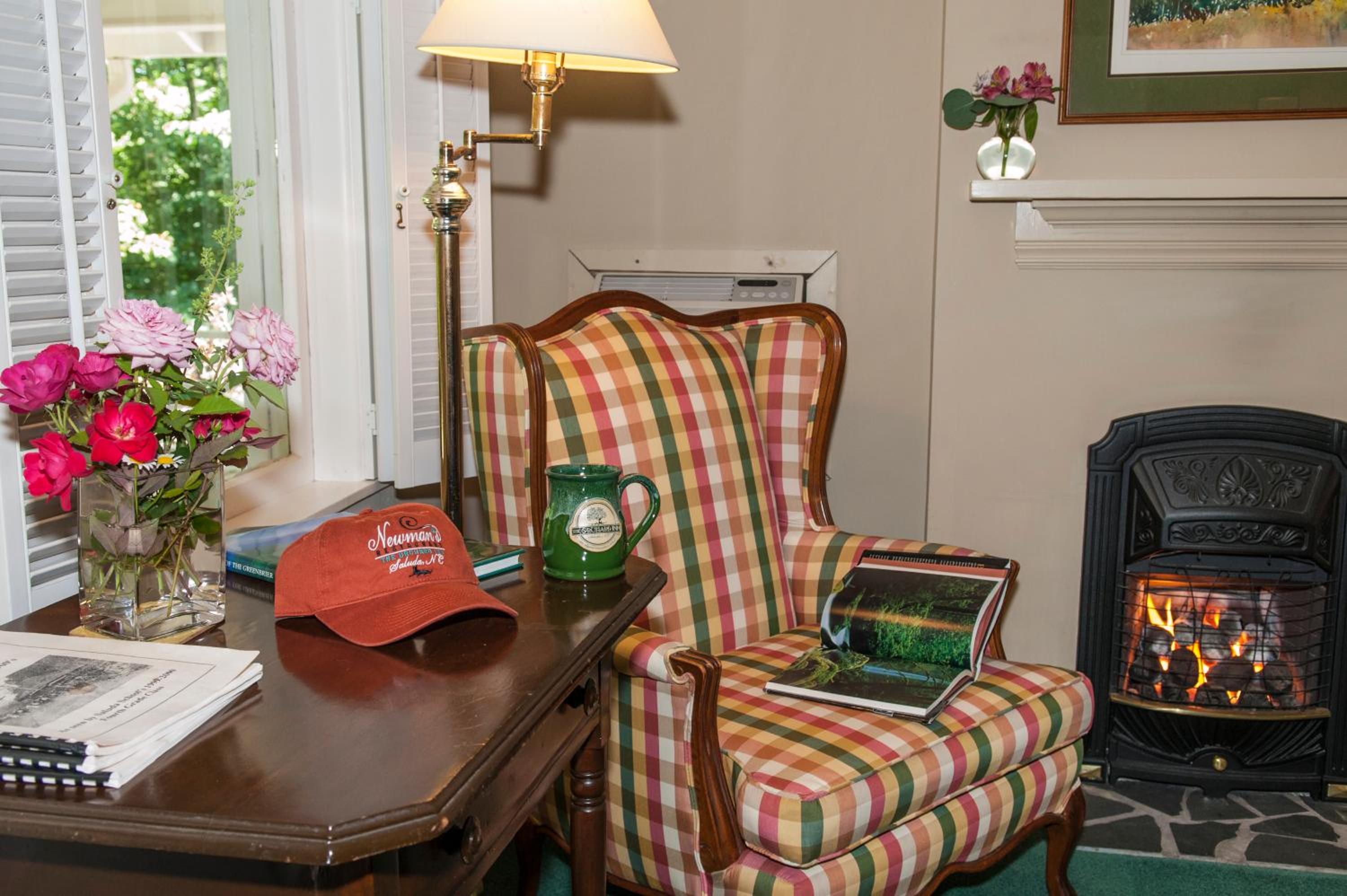 The Keeping Room photo 3