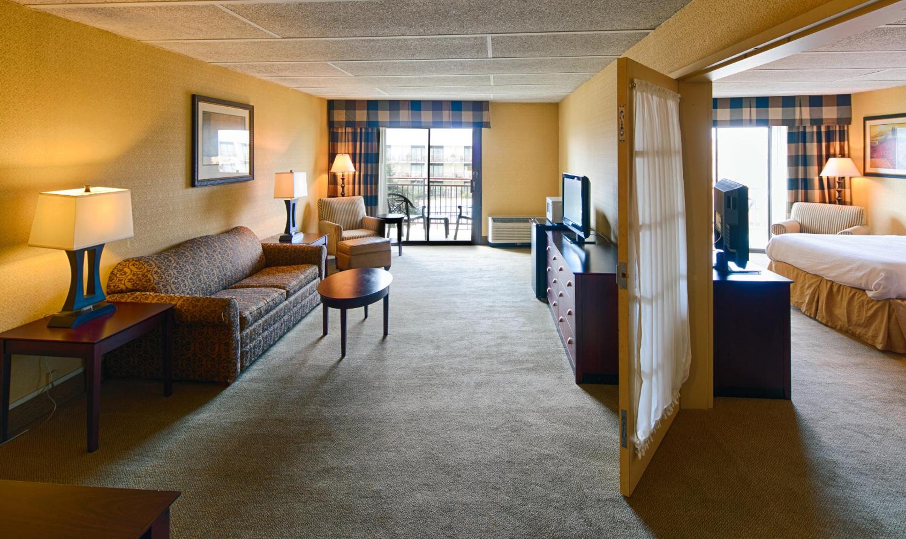 King Suite with Balcony - Photo 1