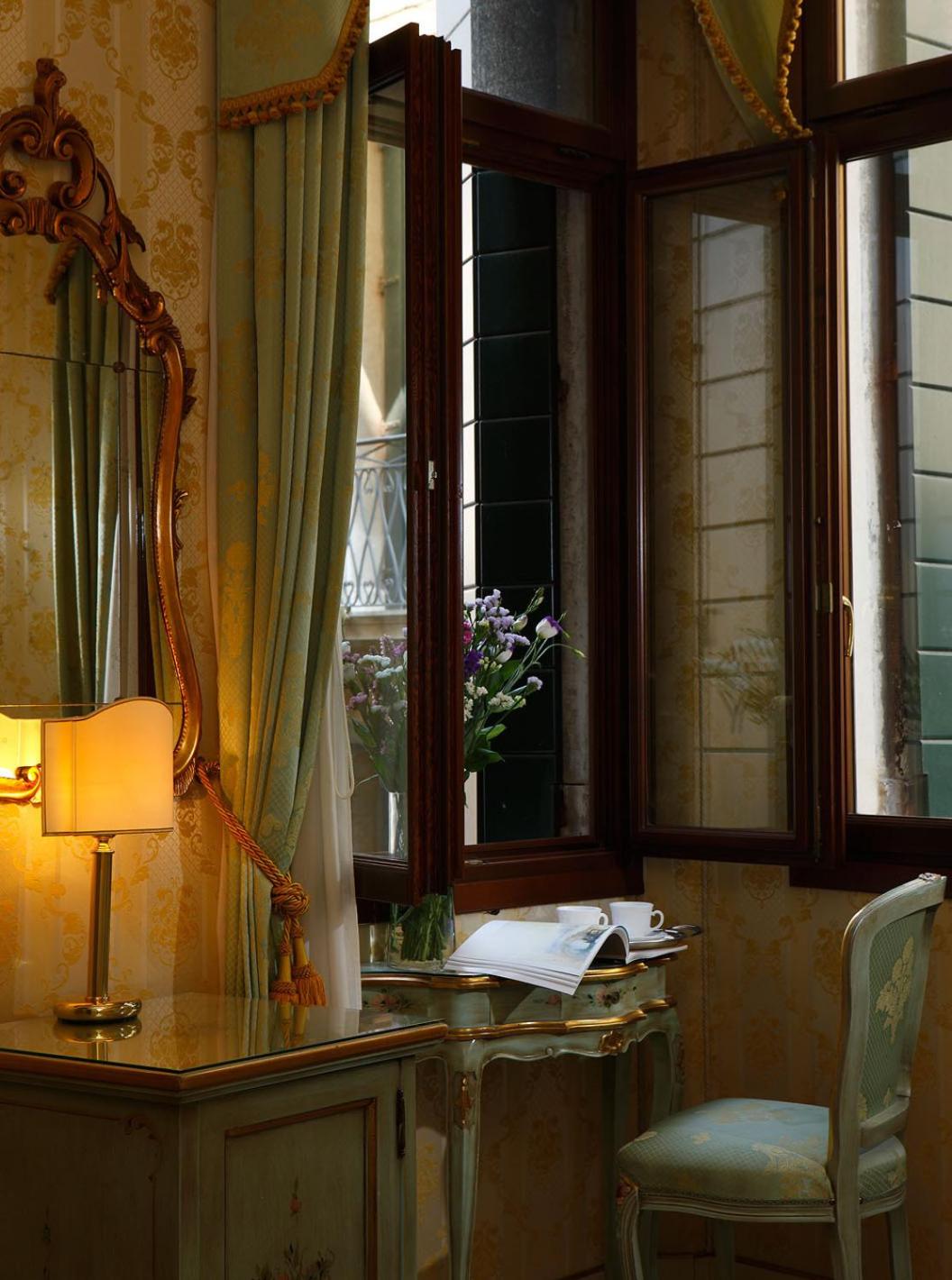 Double Room with Canal View photo 1