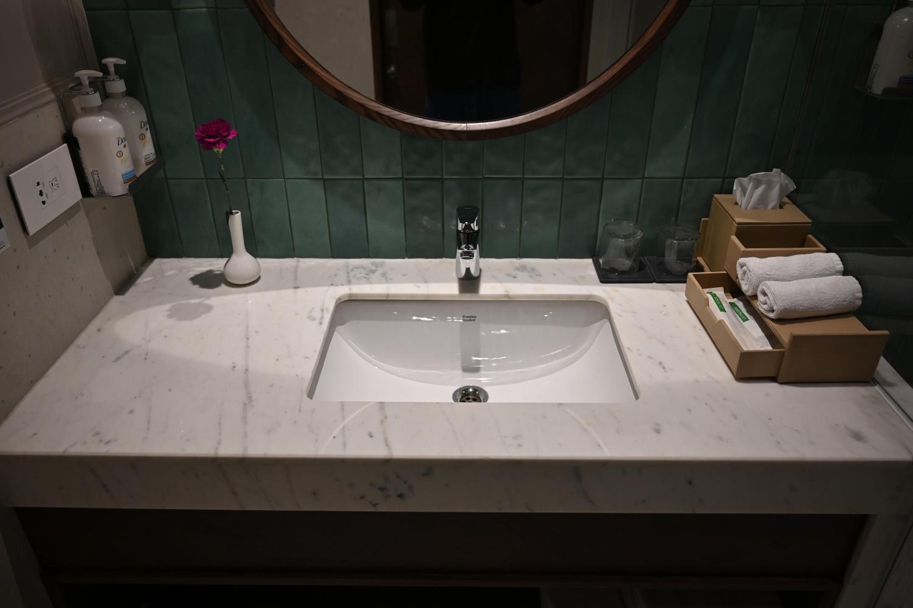 Premium Room - Photo 8