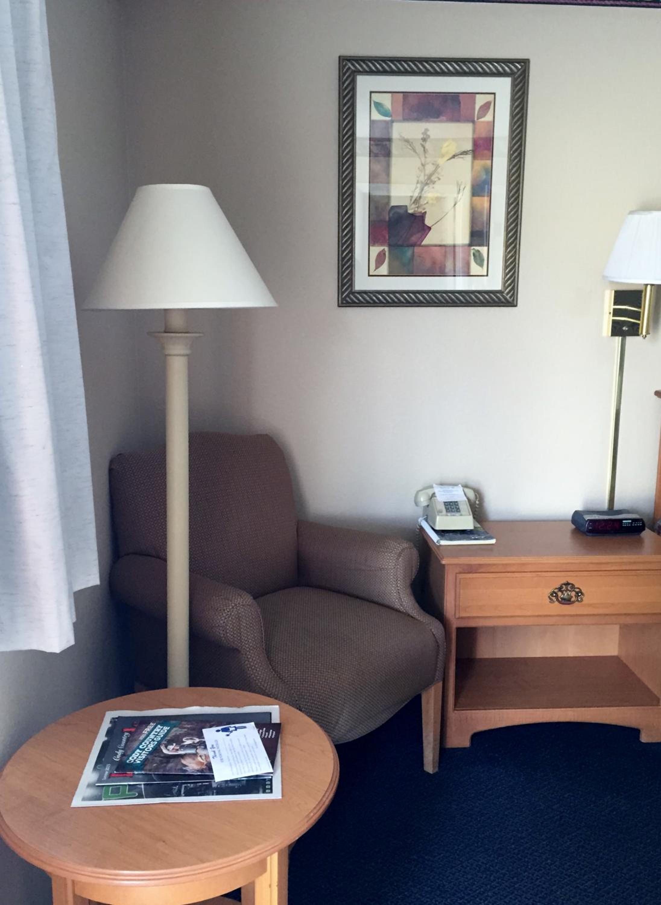 Queen Room - Photo 8
