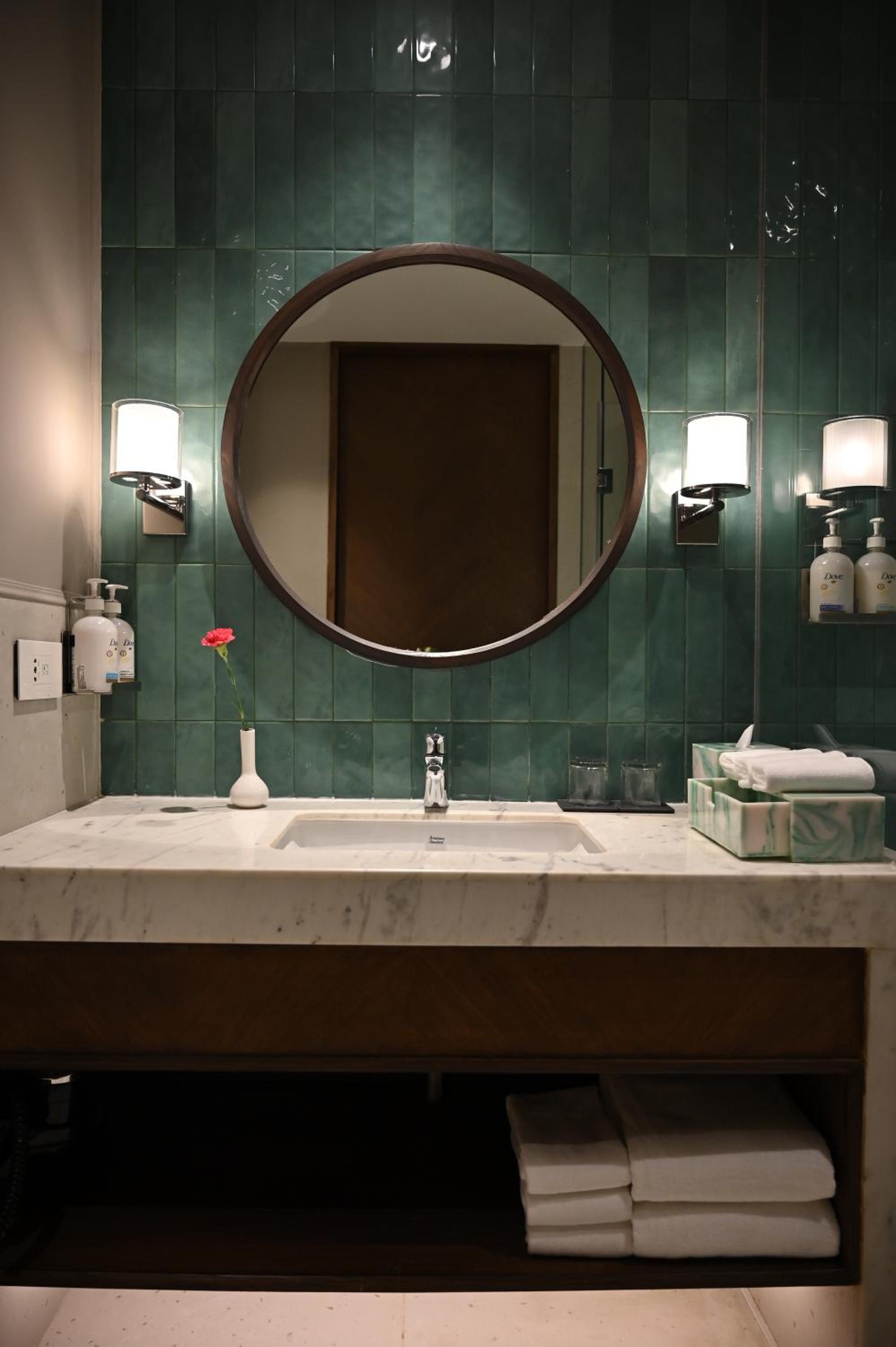 Premium Room - Photo 11