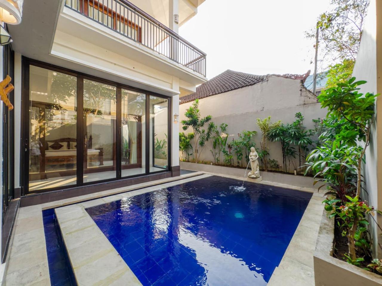Three-Bedroom Villa photo 1