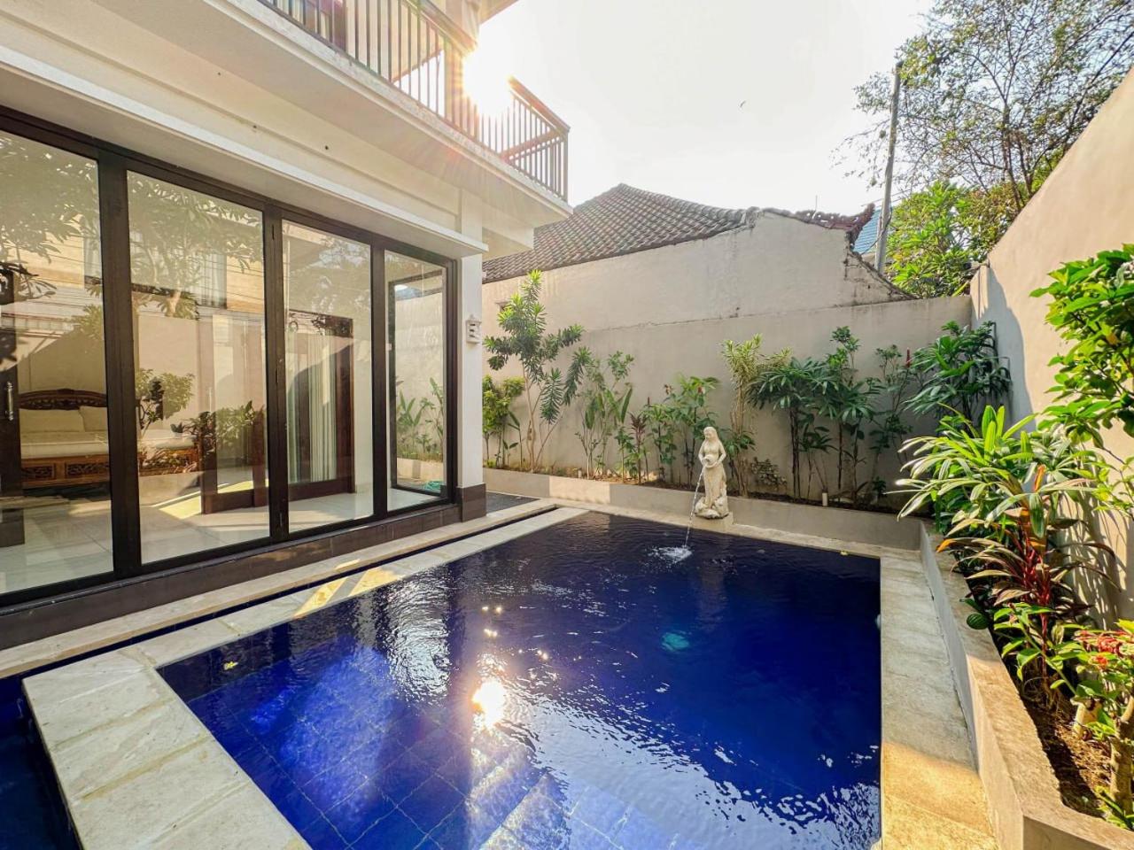 Three-Bedroom Villa photo 3