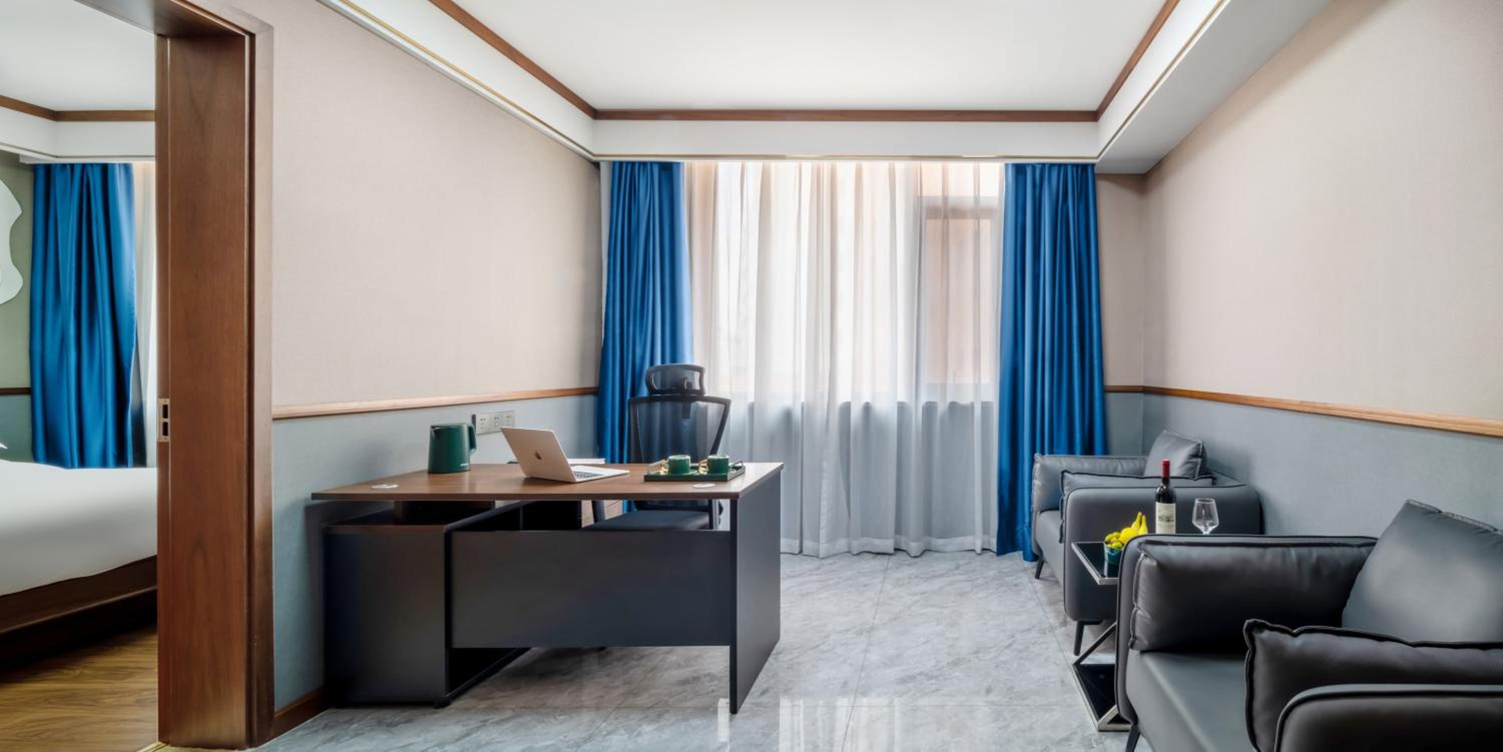 Executive Suite