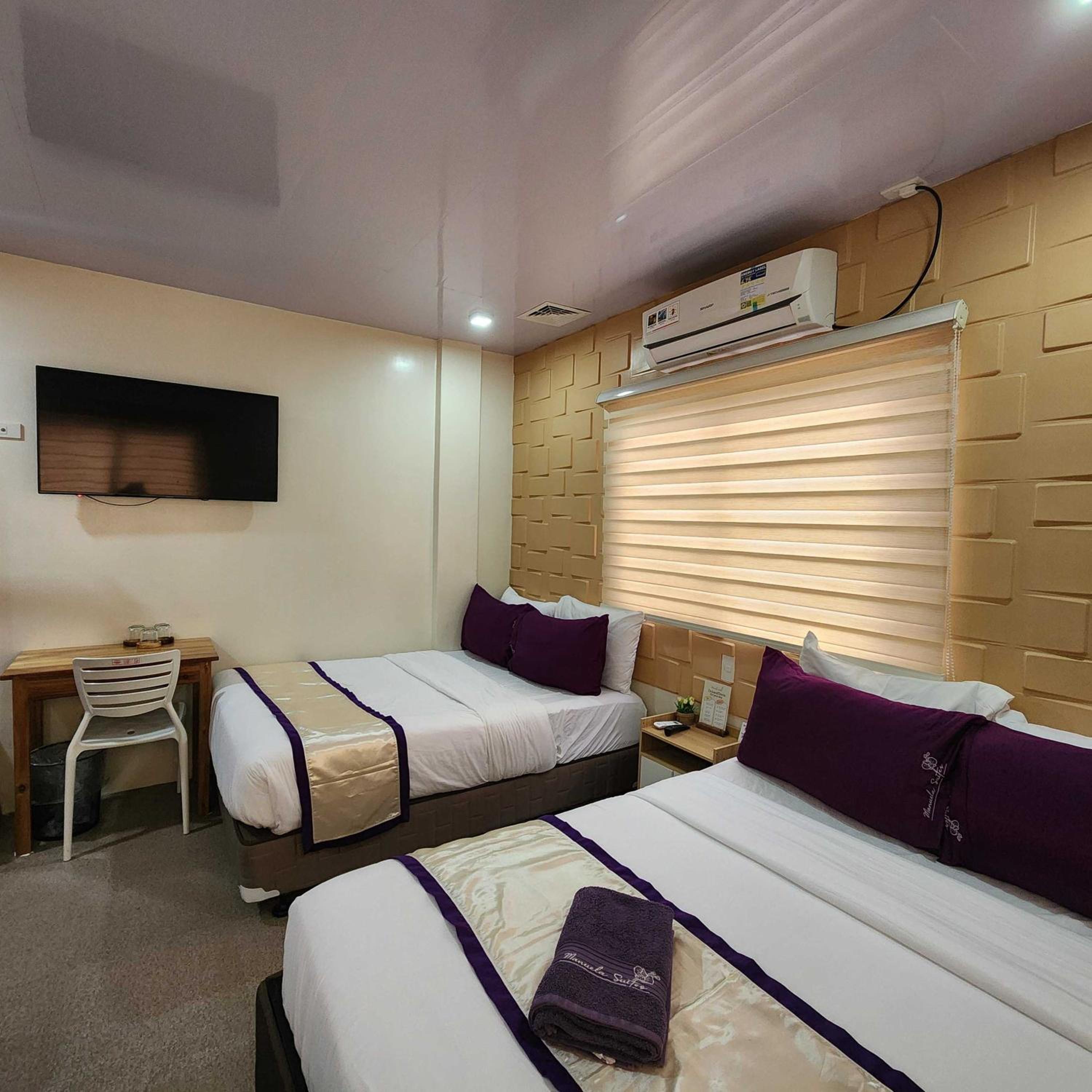 Deluxe Family Room - Photo 7