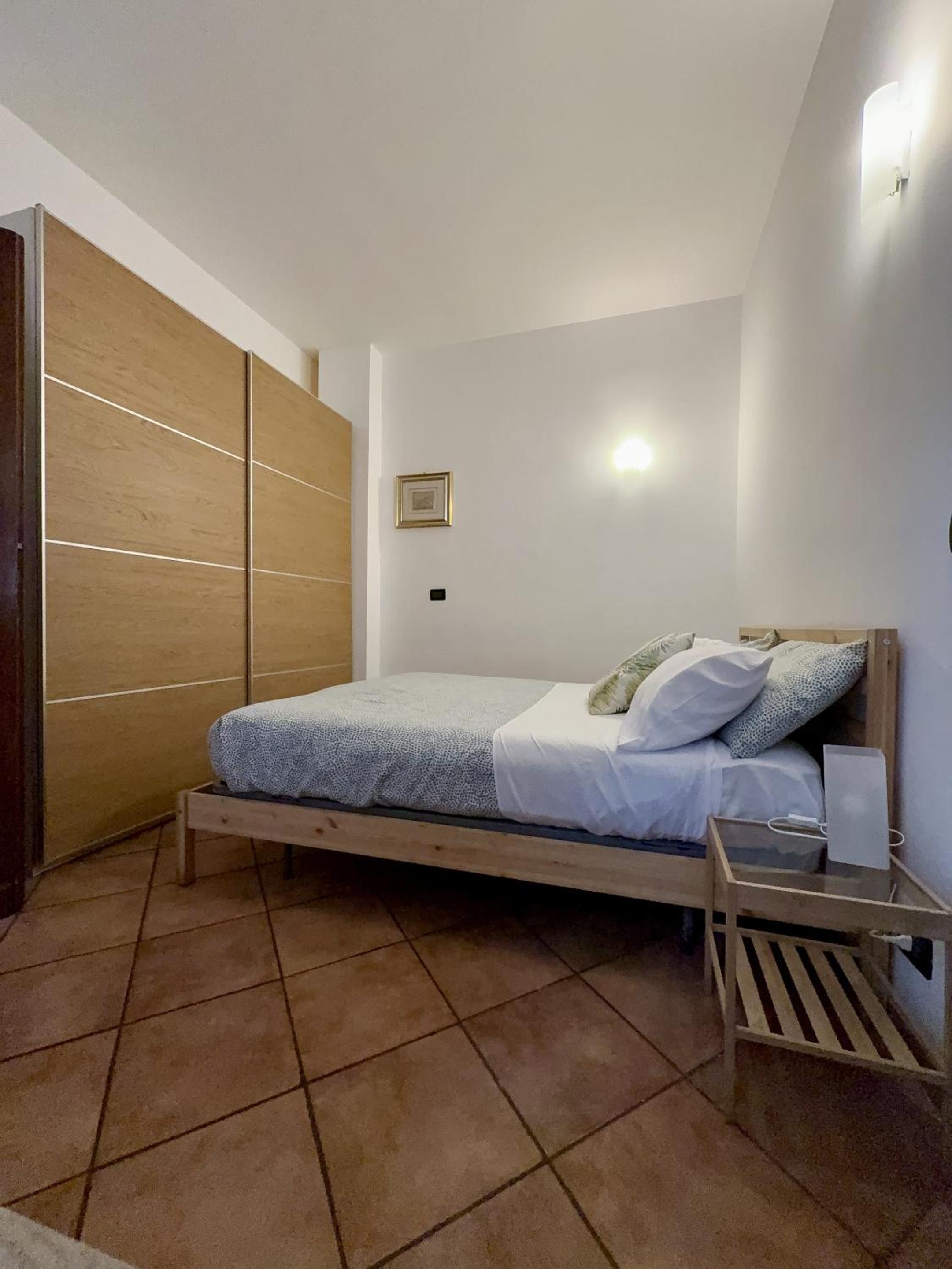 Apartment with Shower
