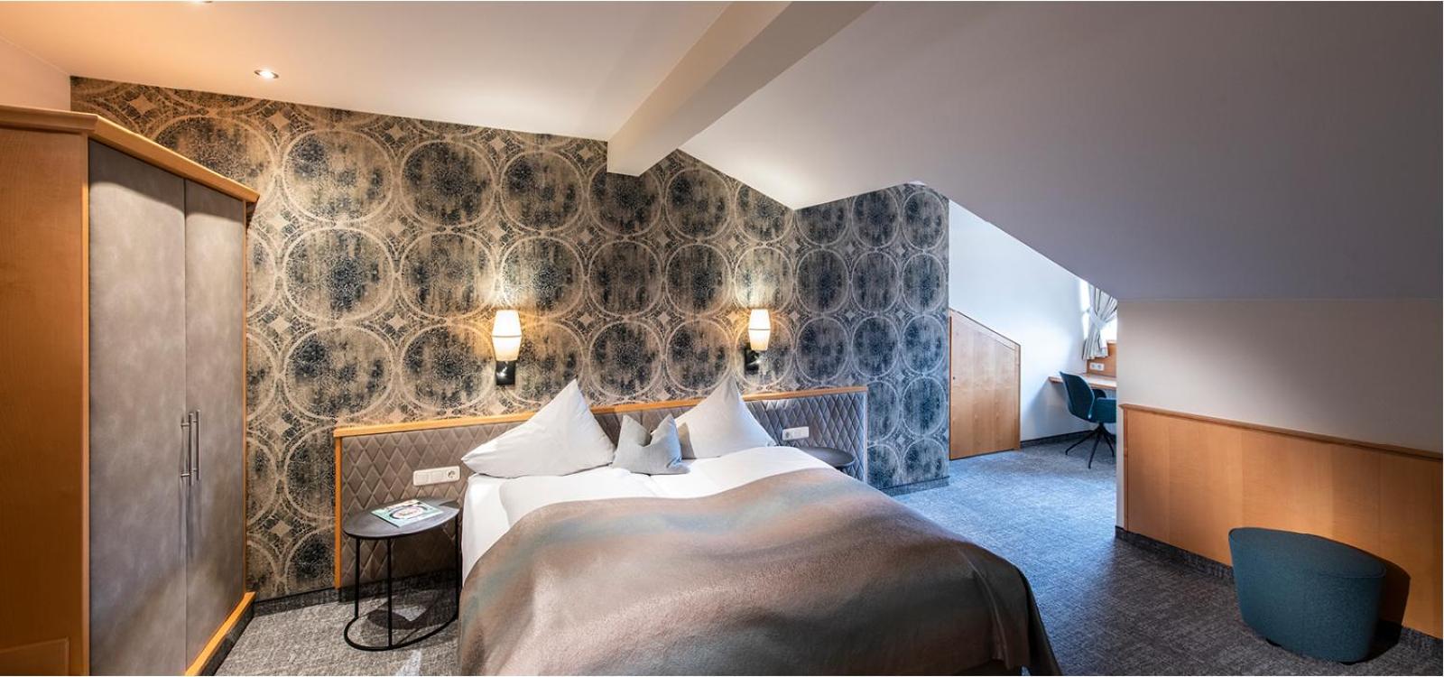 Deluxe Double or Twin Room photo 2