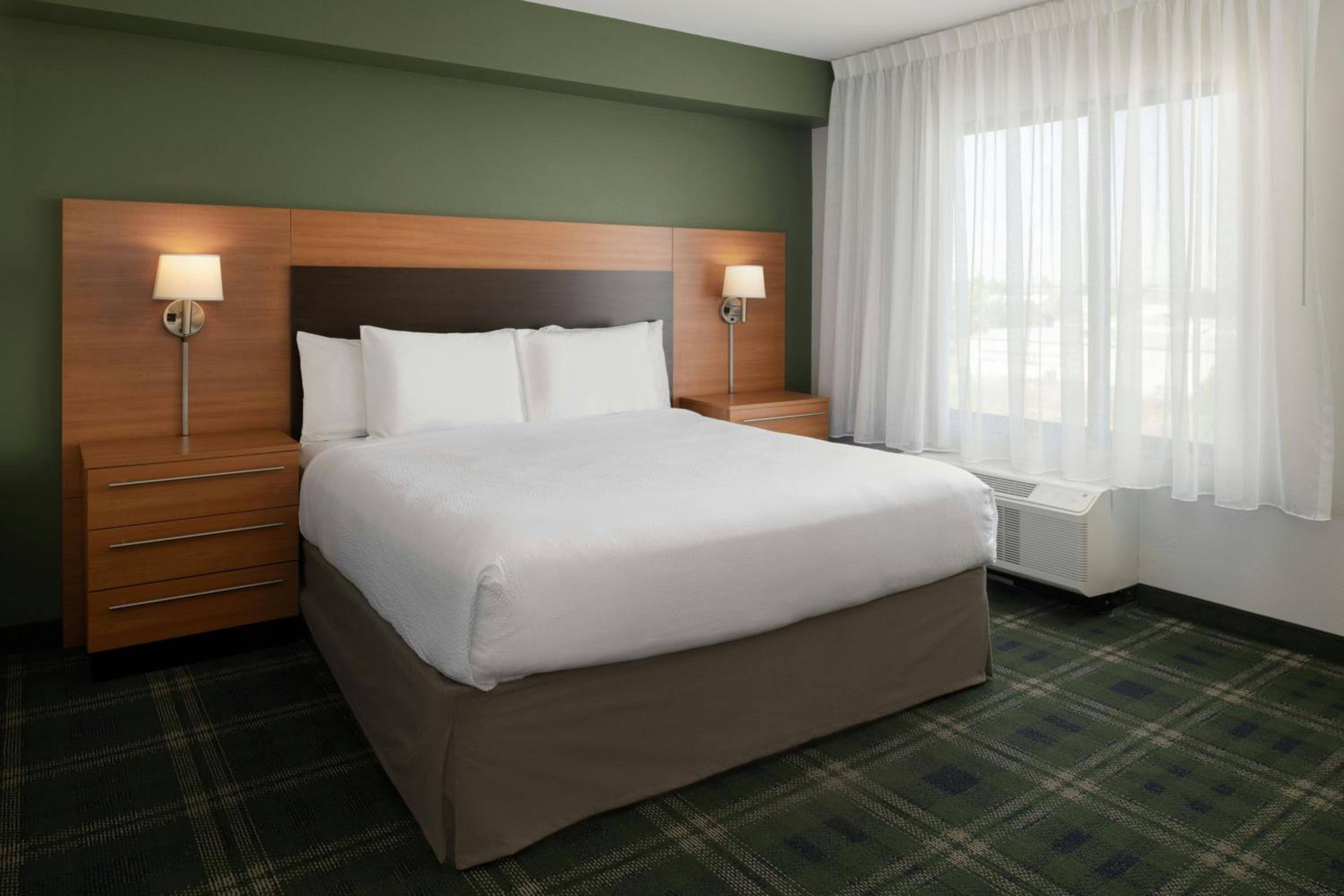 One-Bedroom King Suite with Sofa Bed - Mobility/Hearing Accessible photo 2