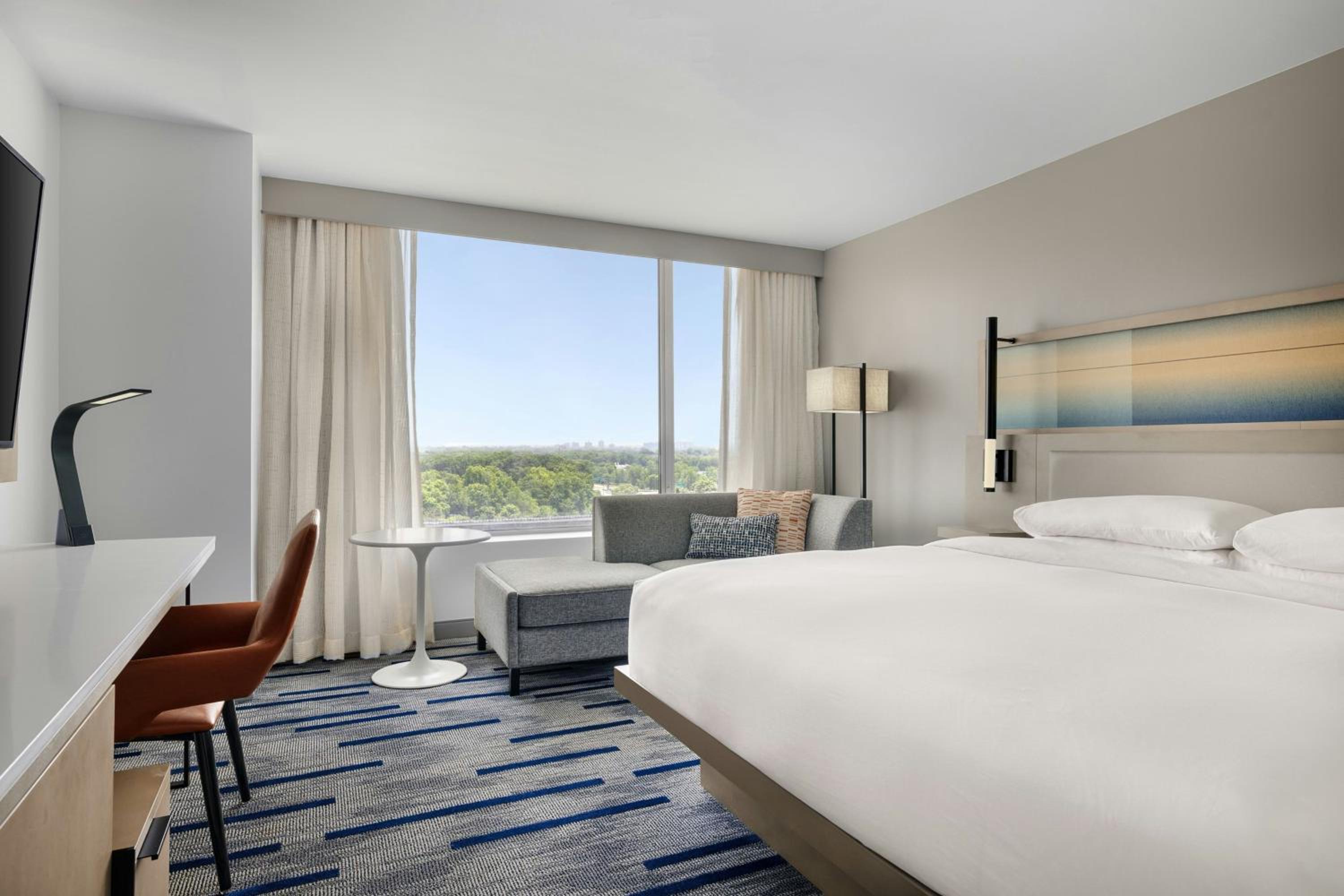 King Room - Hearing Accessible - Photo 5