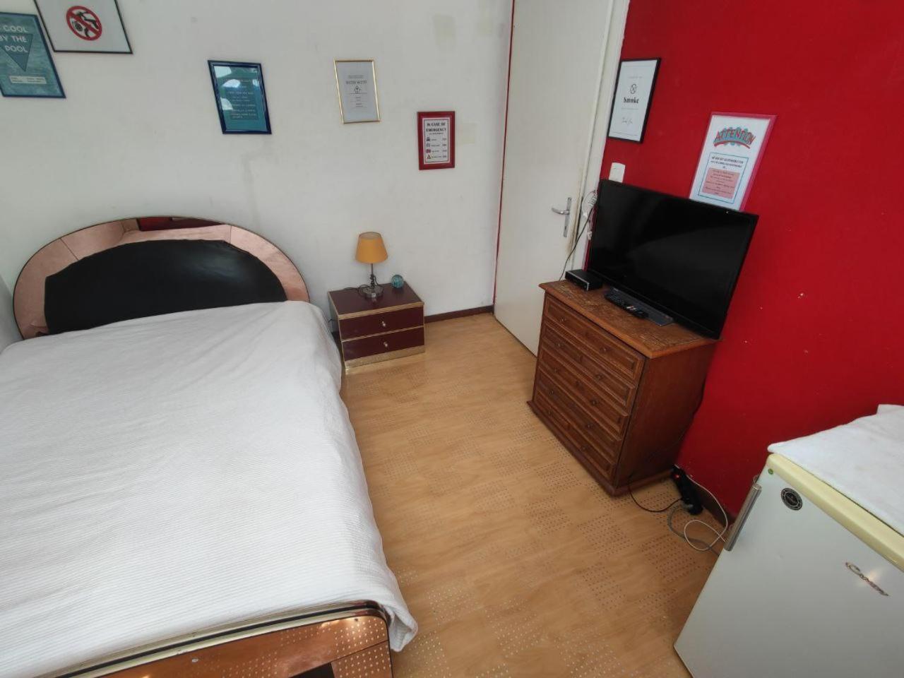 Double Room with Pool View photo 1