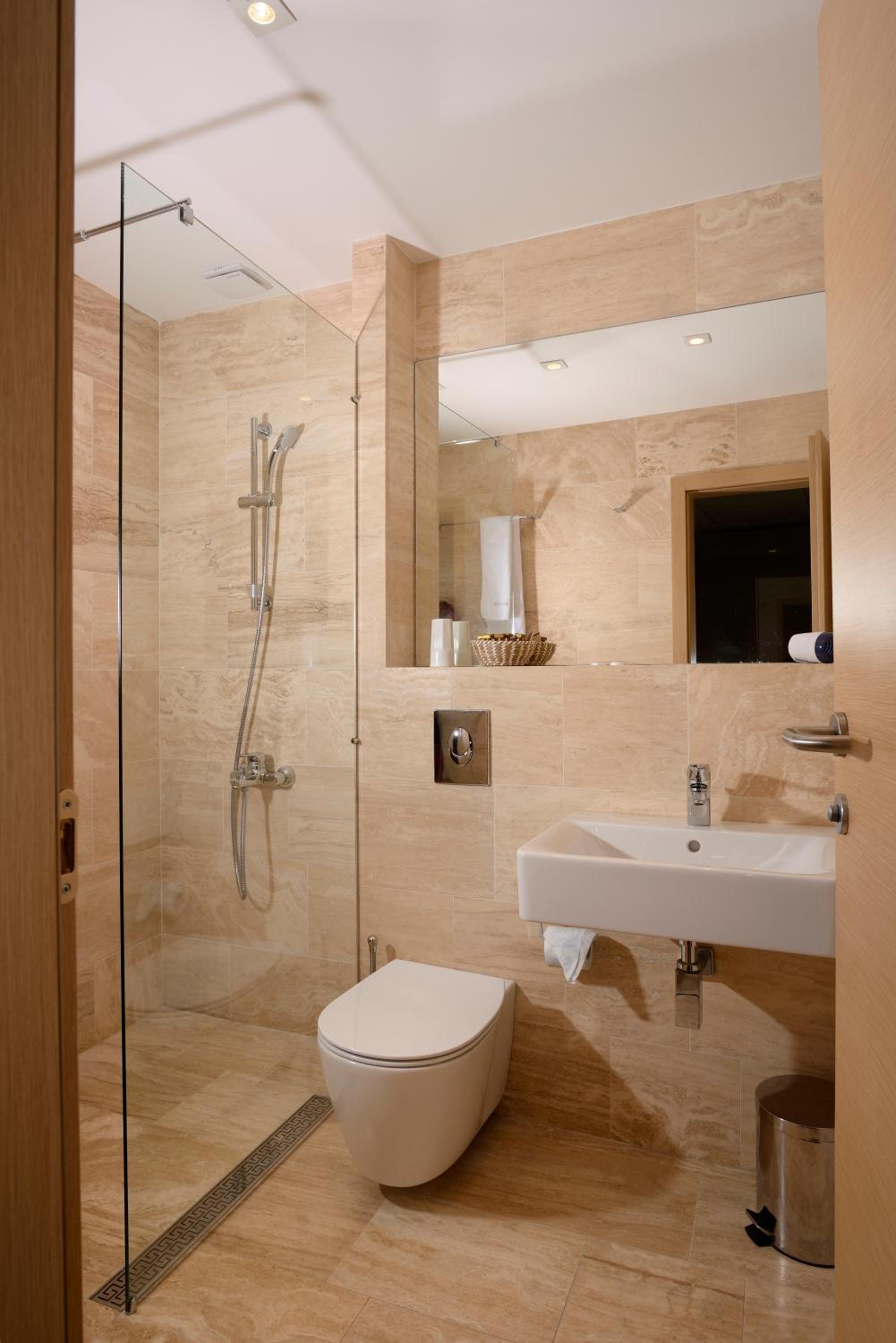 Double Room without Balcony - Photo 3