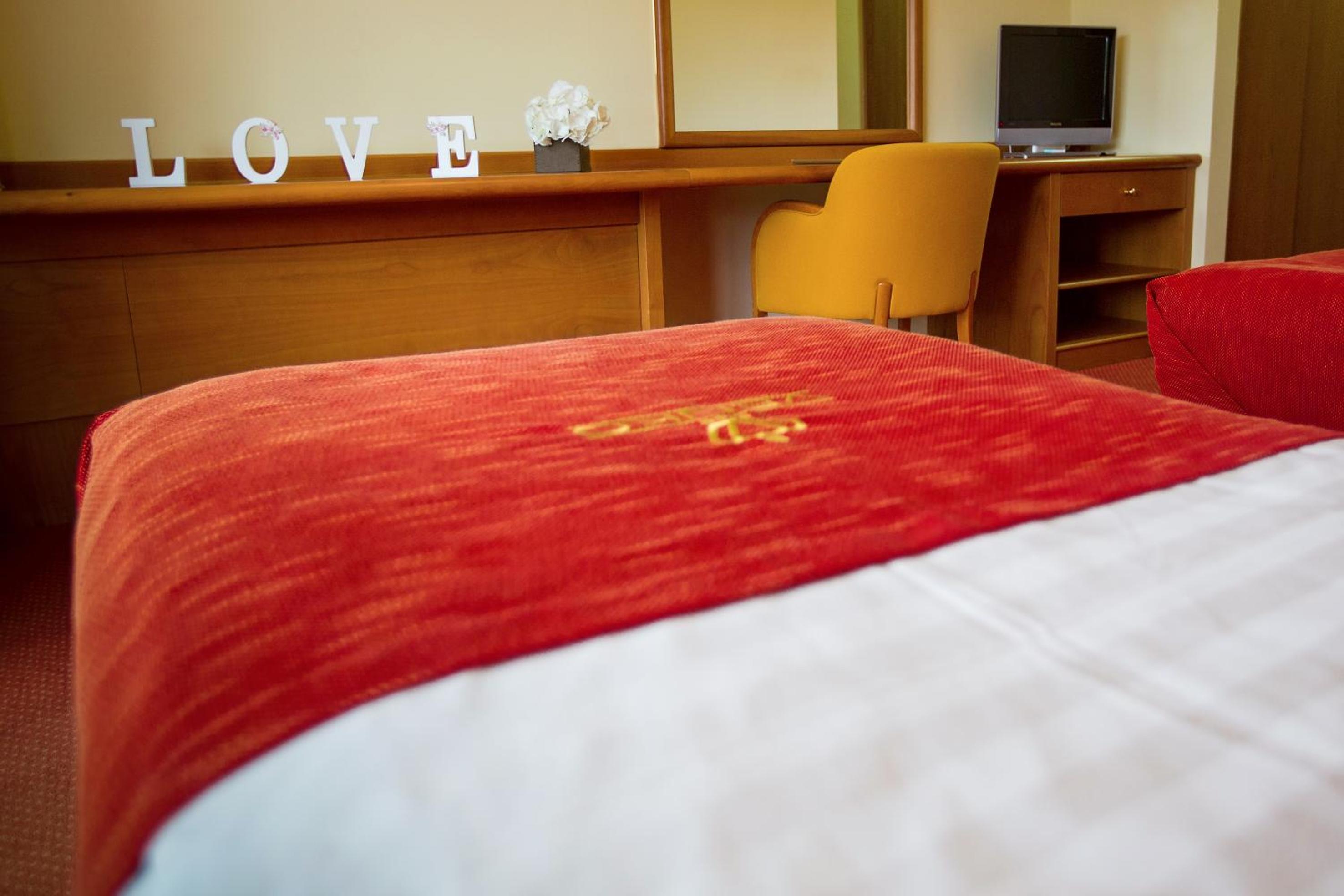 Double or Twin Room - Photo 22
