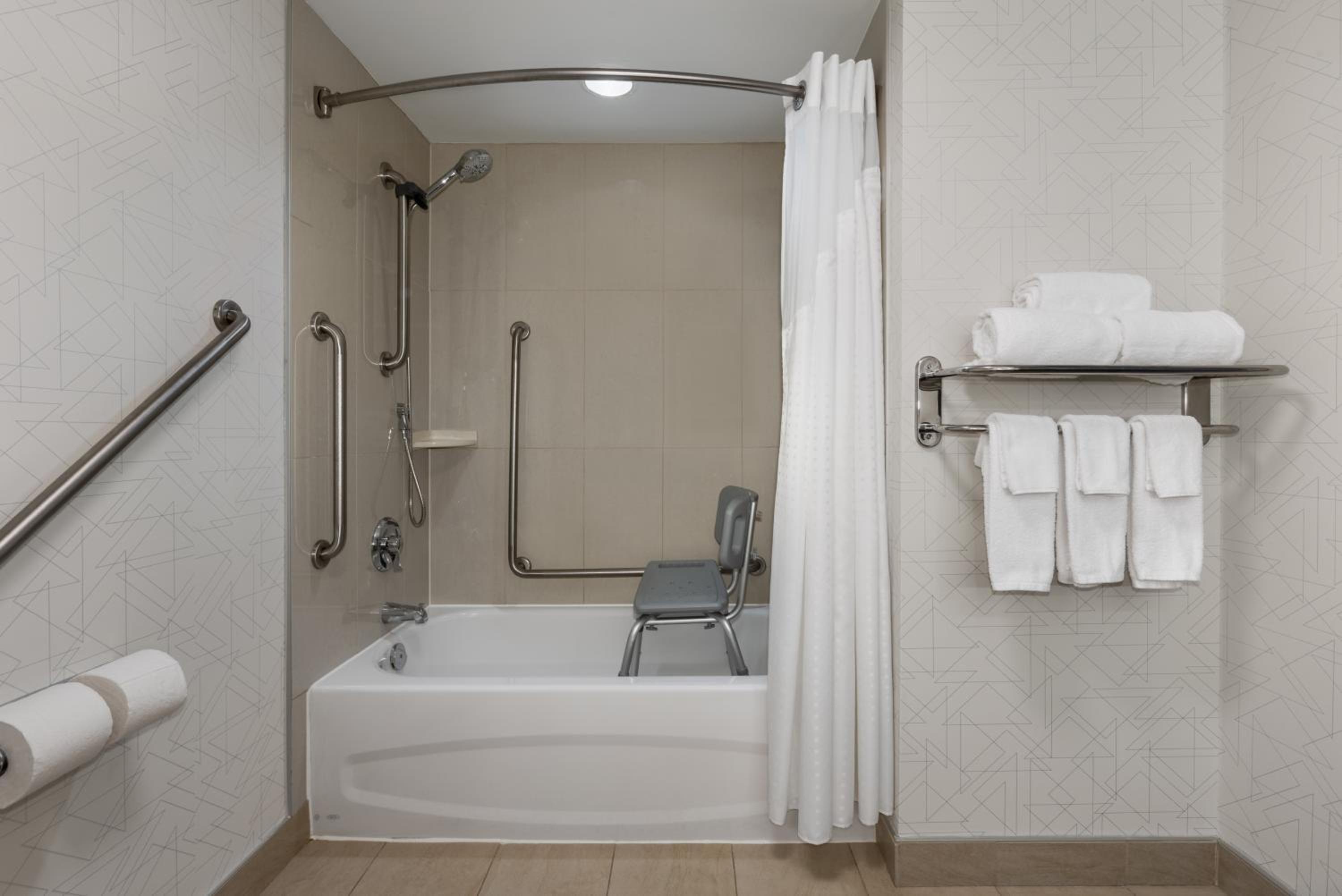 Holiday Inn Express & Suites Ottawa East-Orleans by IHG, Bild 4