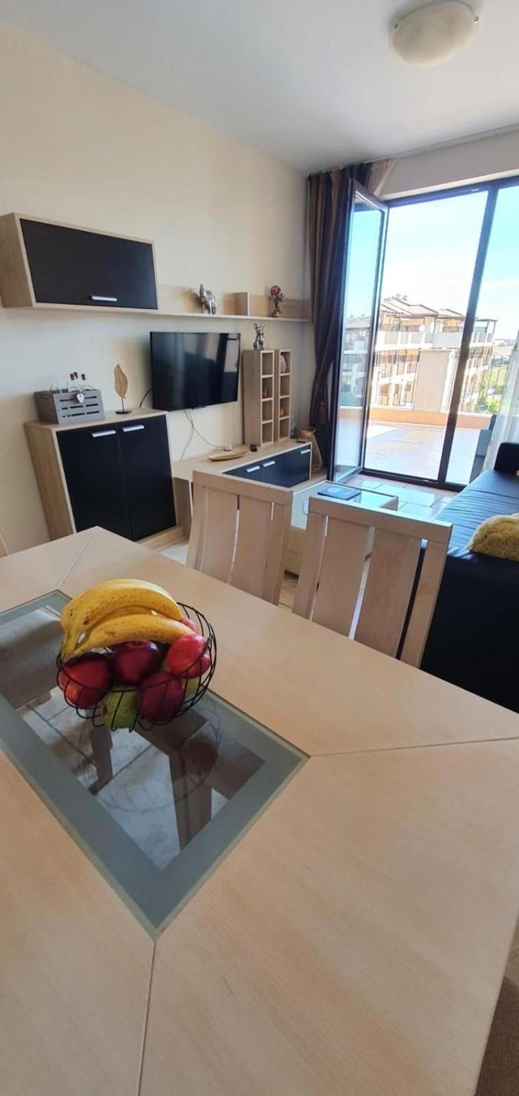 Apartment with View and Balcony photo 3