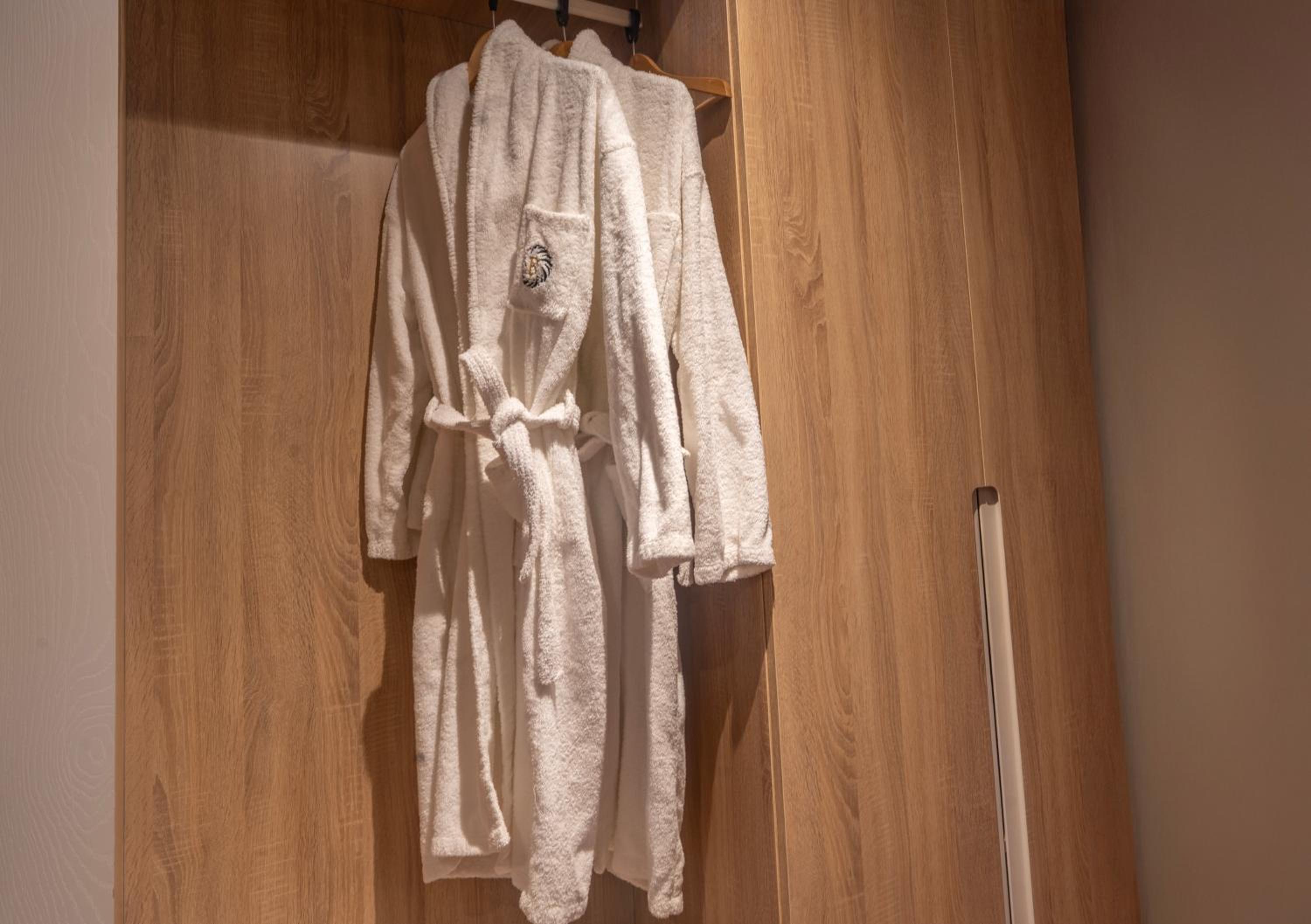 Superior King Room photo 2