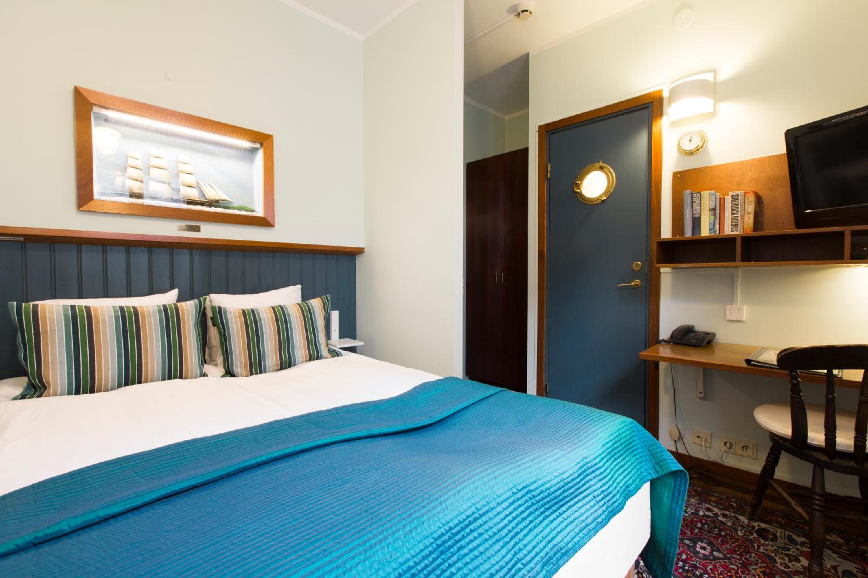 Small Double Room - Photo 8