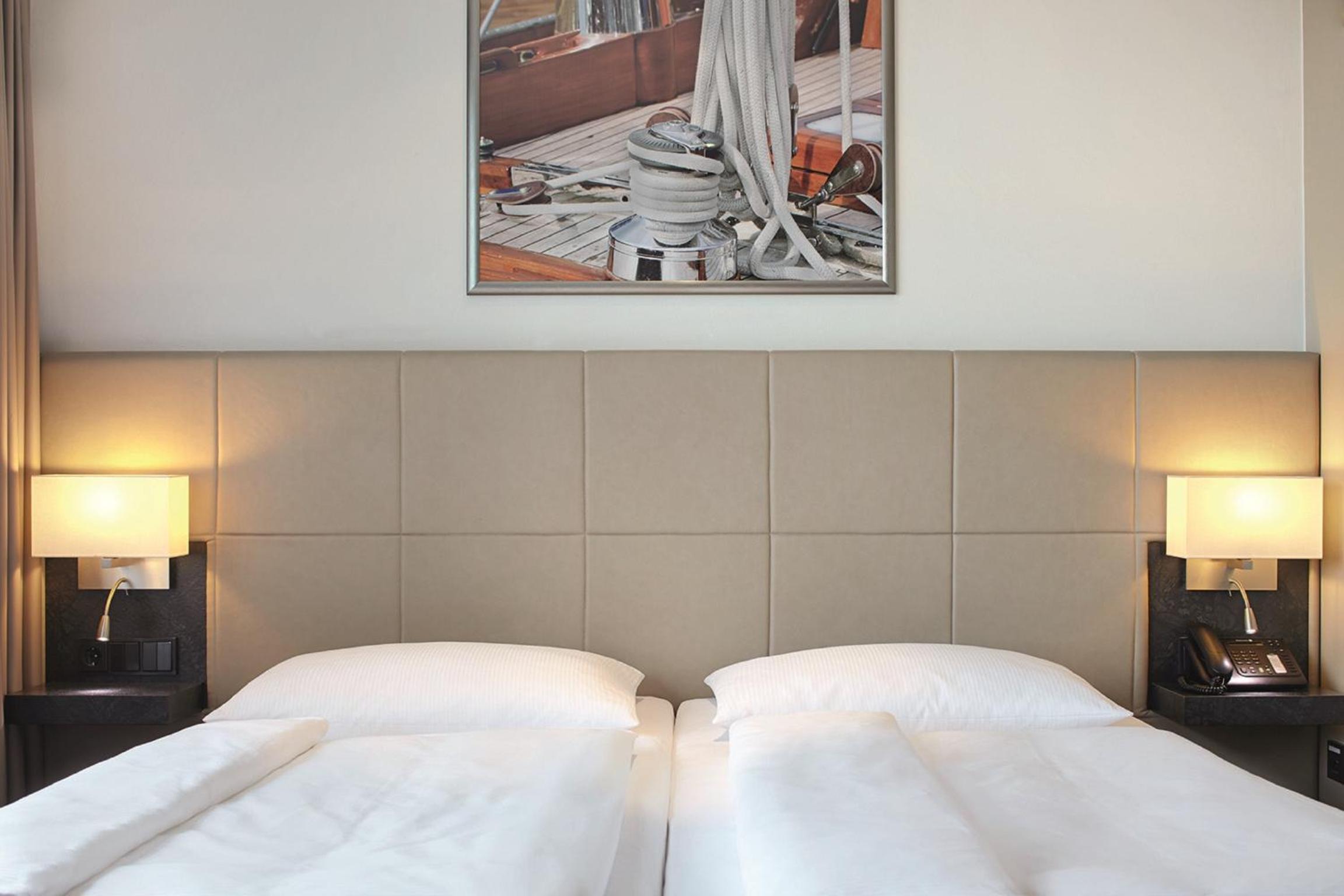 Captain - Double Room thumbnail 6