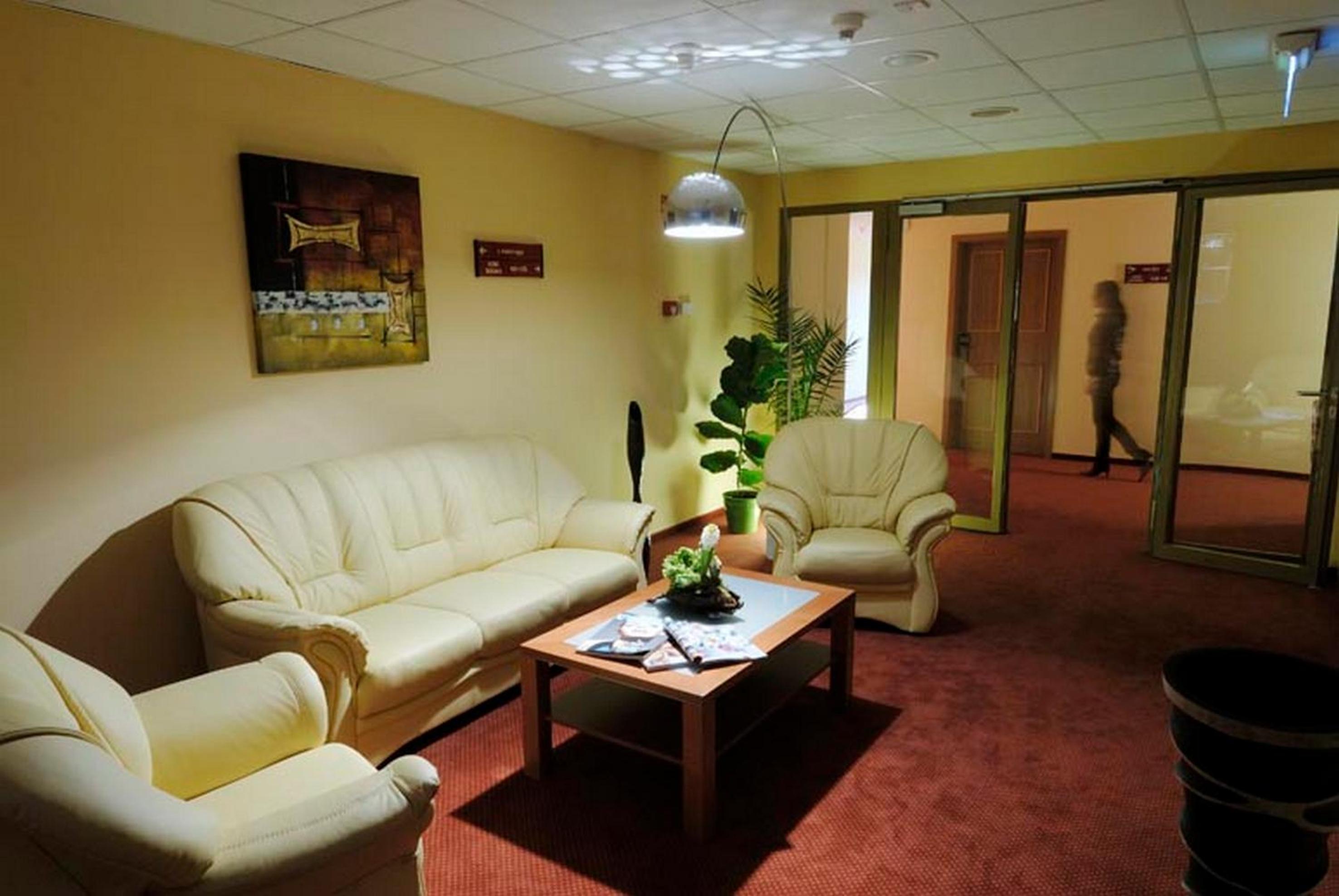 Double or Twin Room - Photo 4