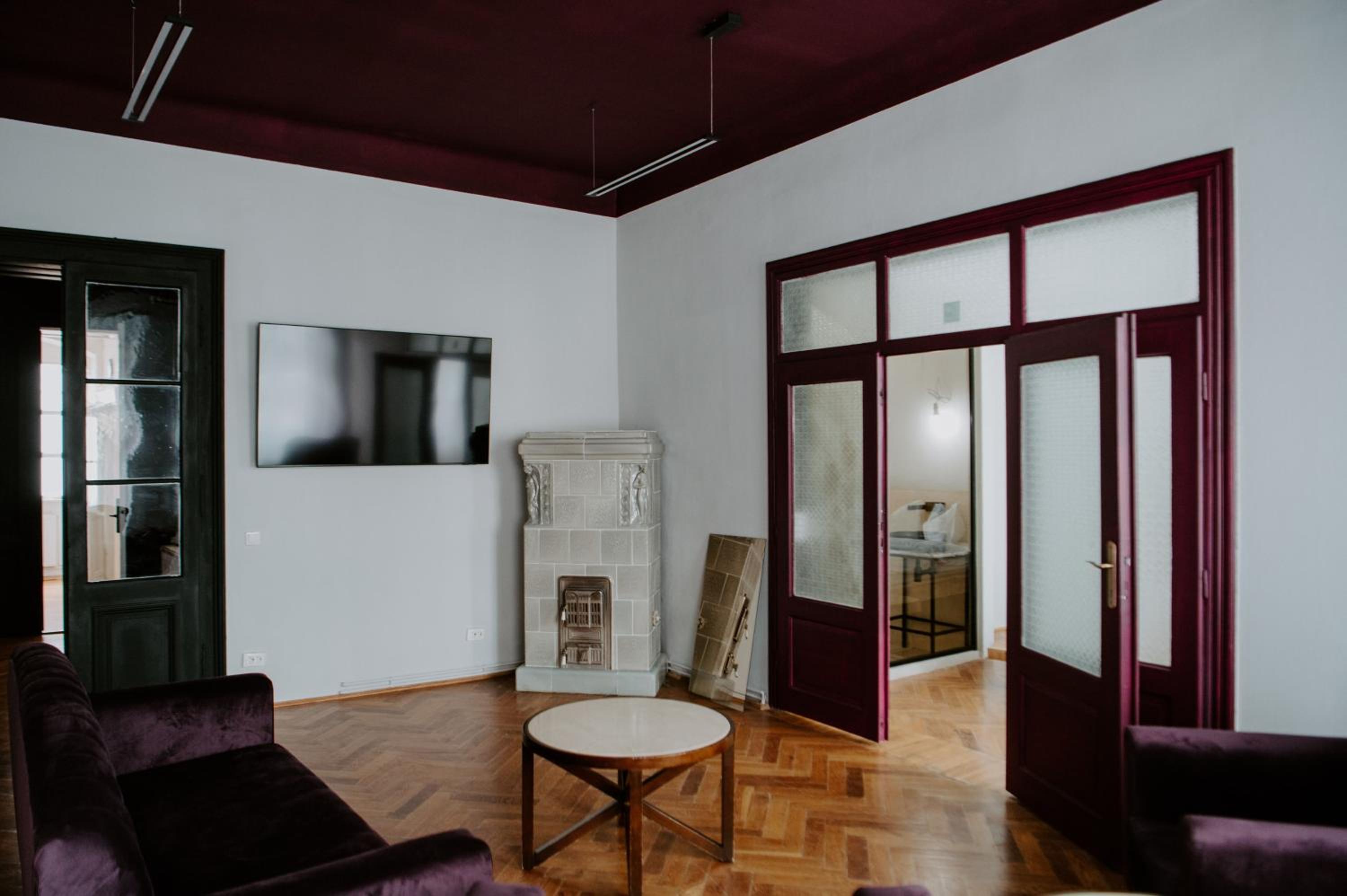 Deluxe Studio