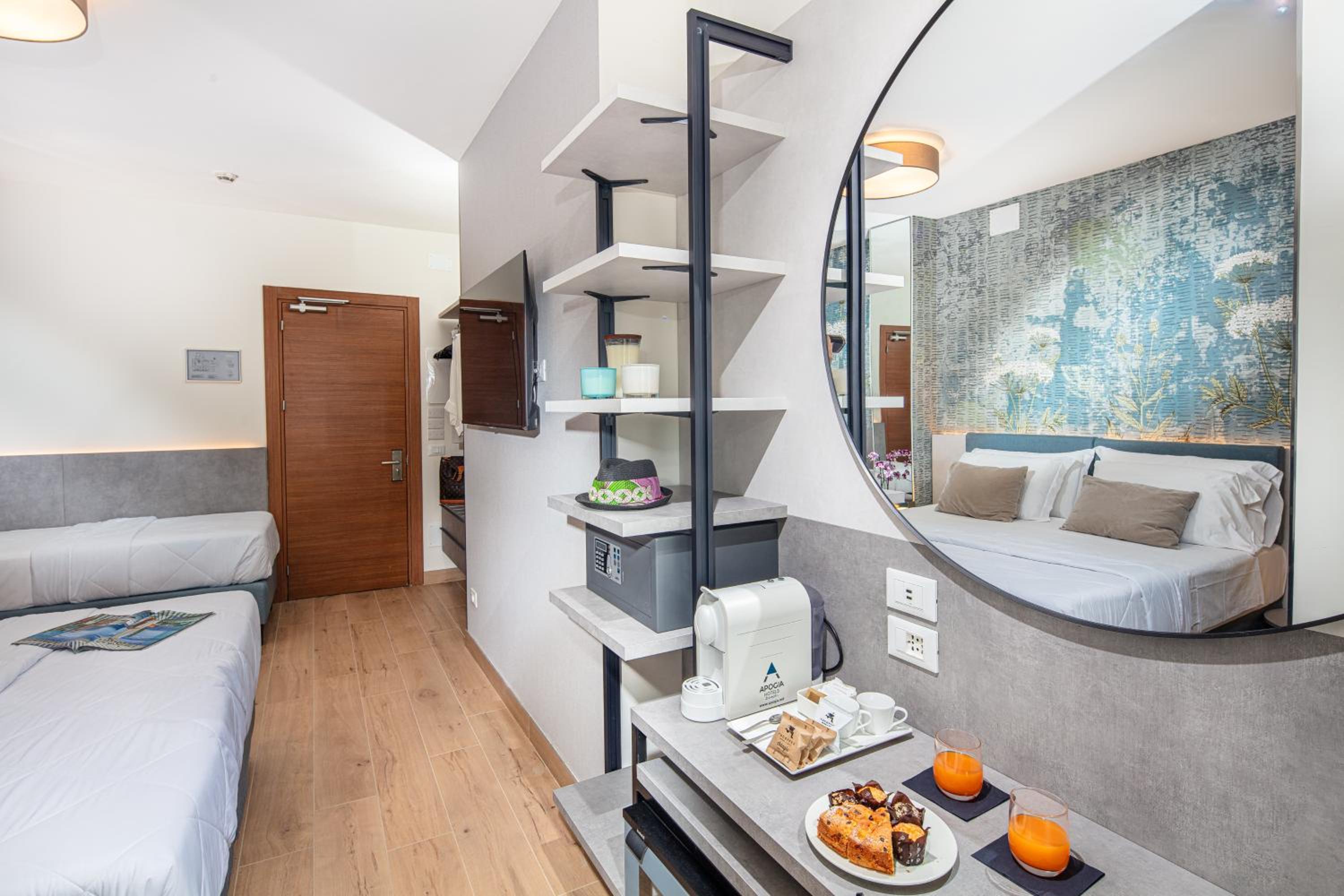 Deluxe Triple Room photo 3