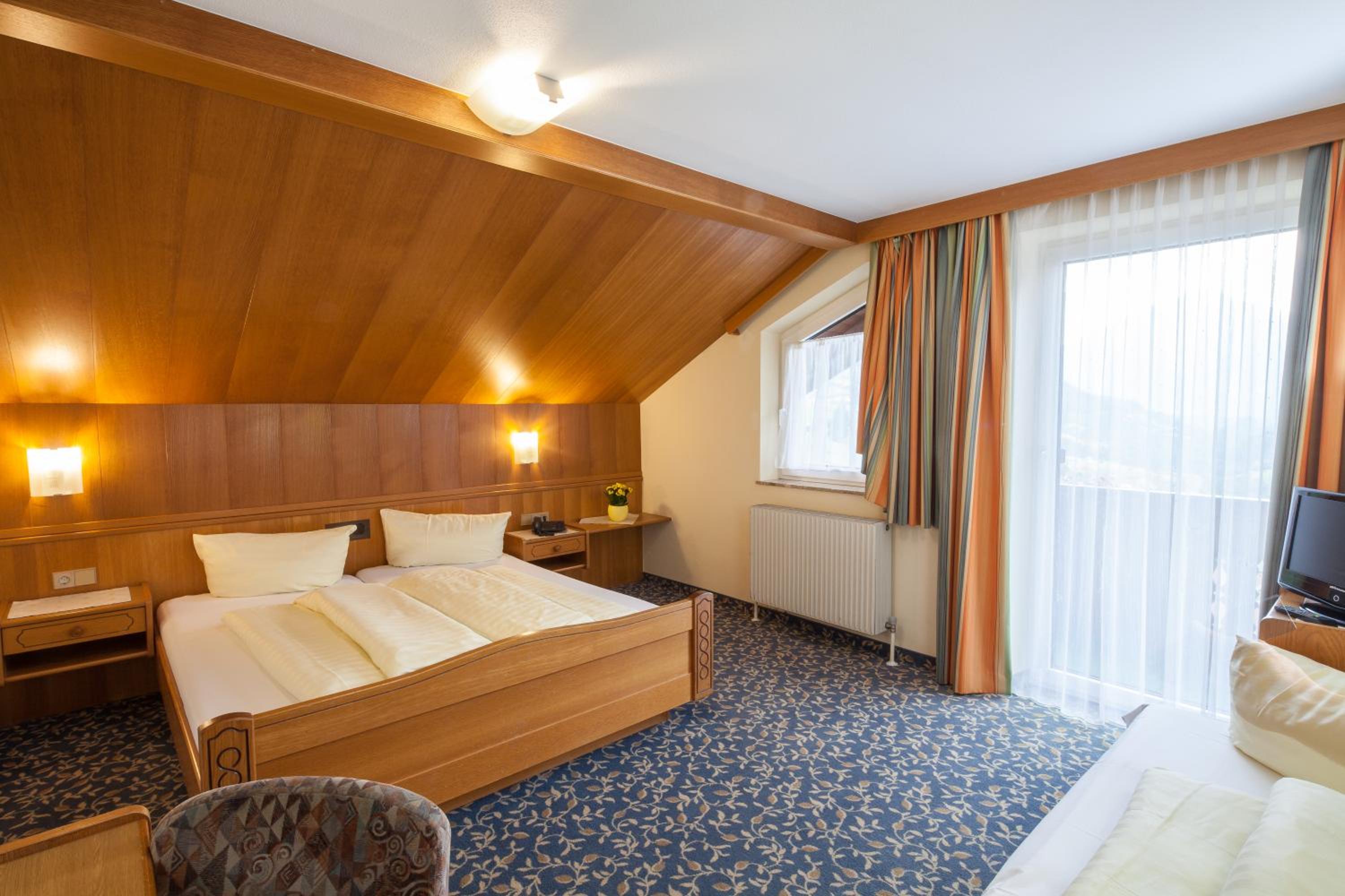 Classic Triple Room photo 3