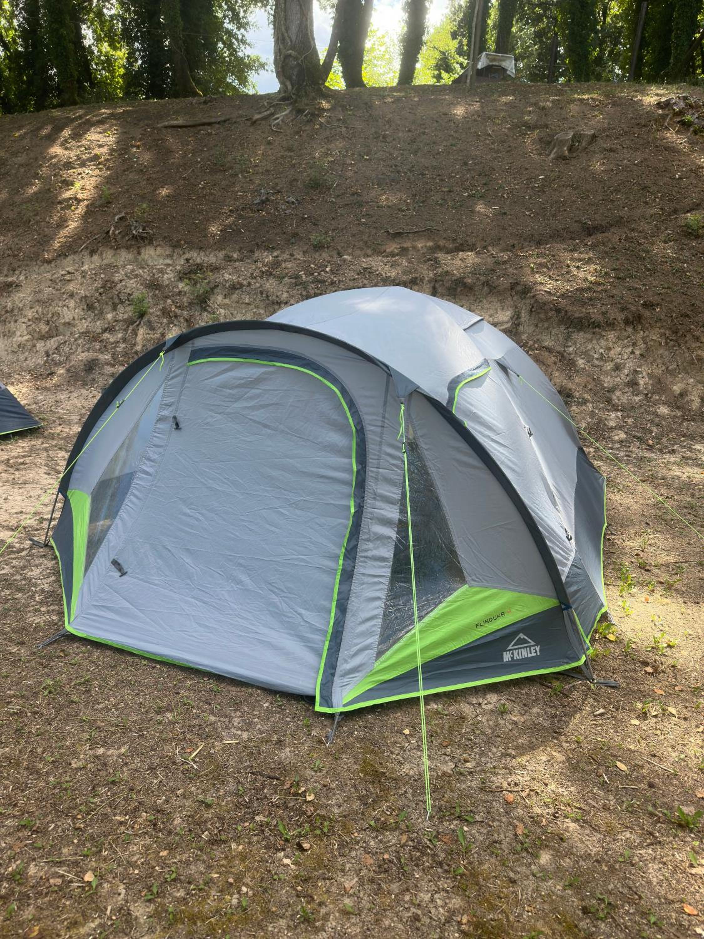 Basic Tent photo 1