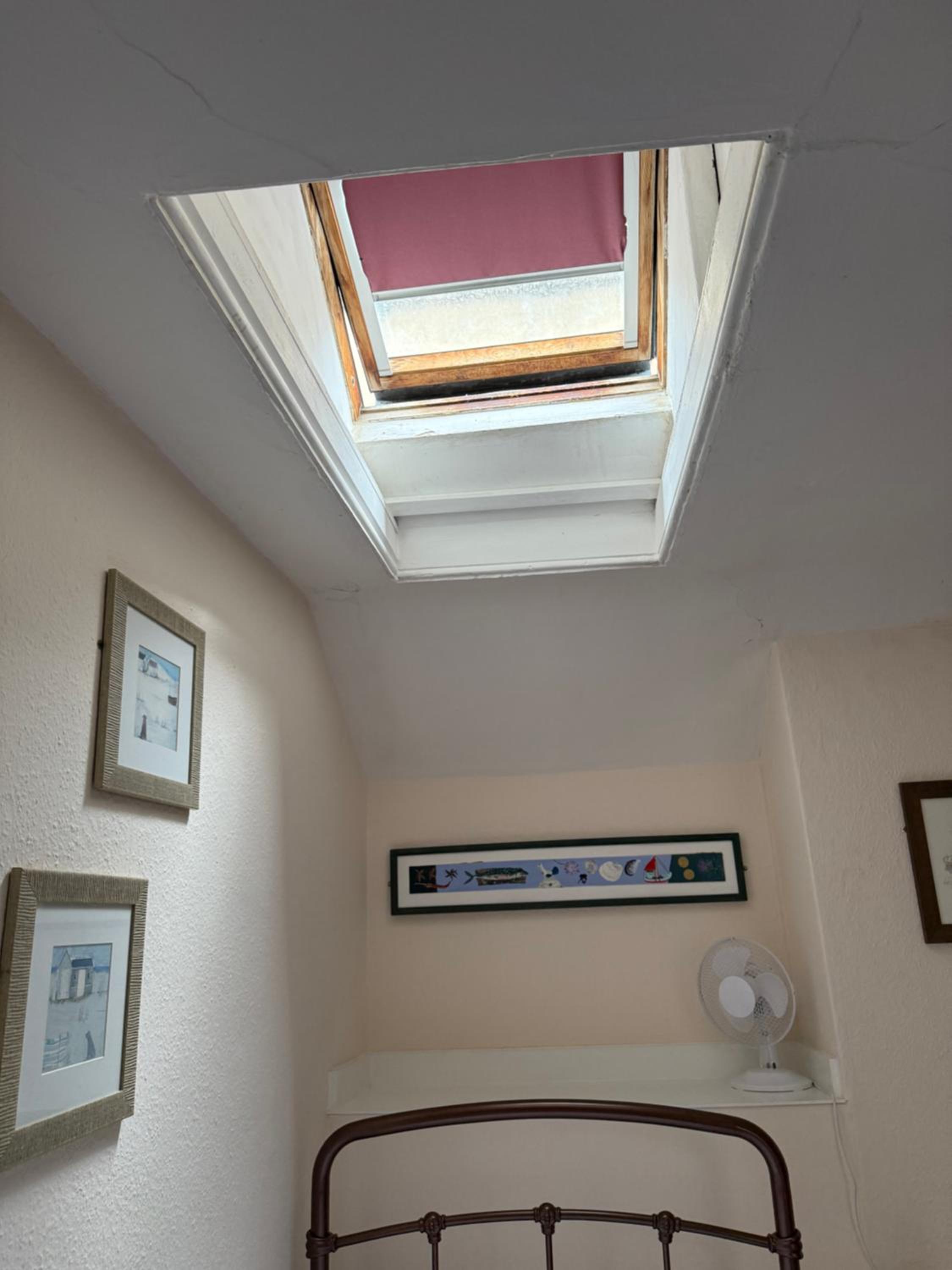 Single Room with Private Bathroom photo 1