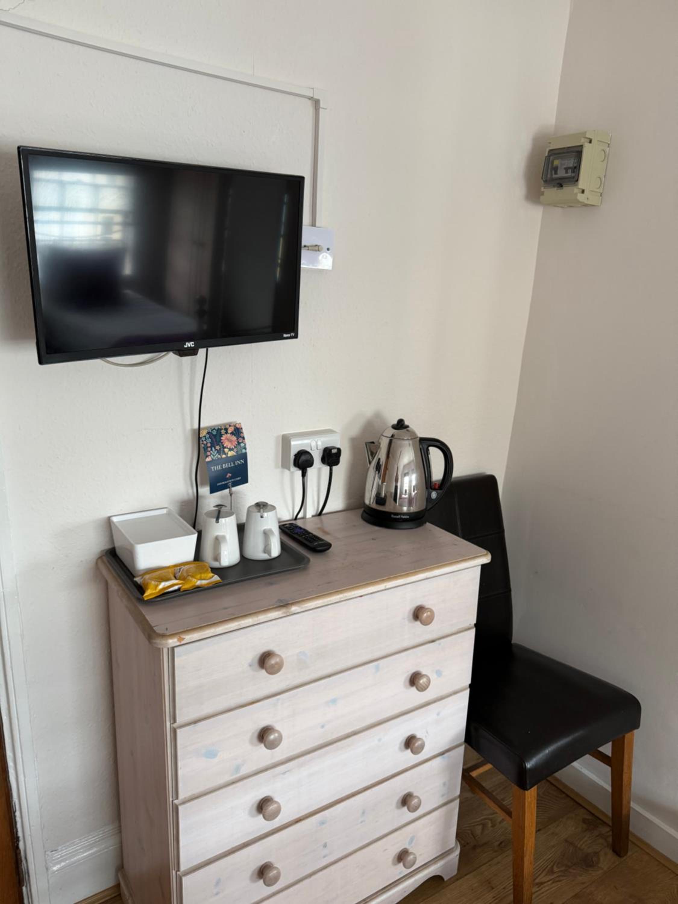 Twin Room with Private Bathroom photo 2