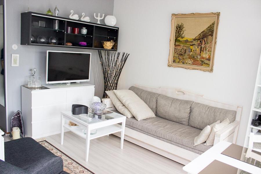 One-Bedroom Apartment - Photo 12